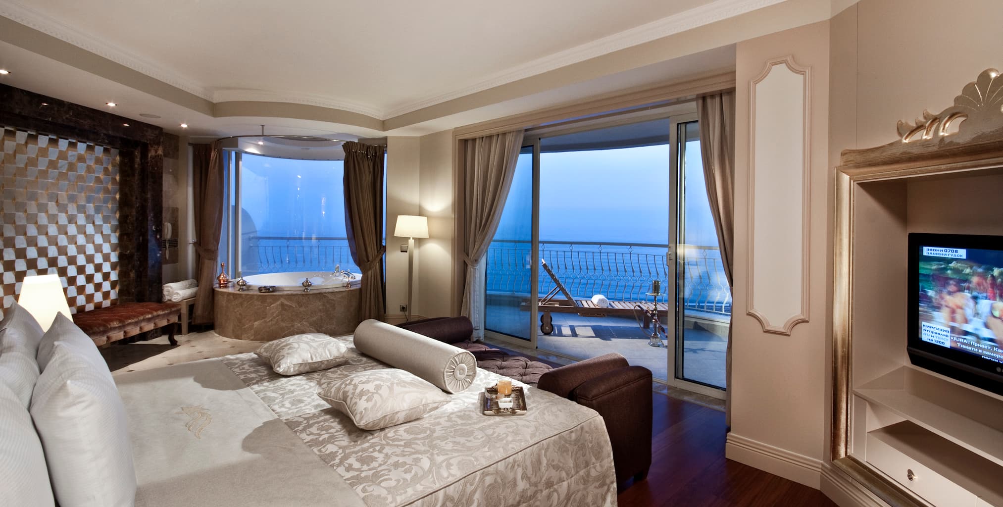 Starlight Resort Hotel - photo 2