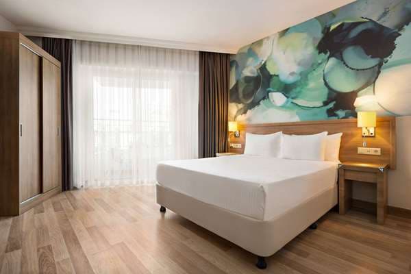 Wyndham Garden Lara - photo 6