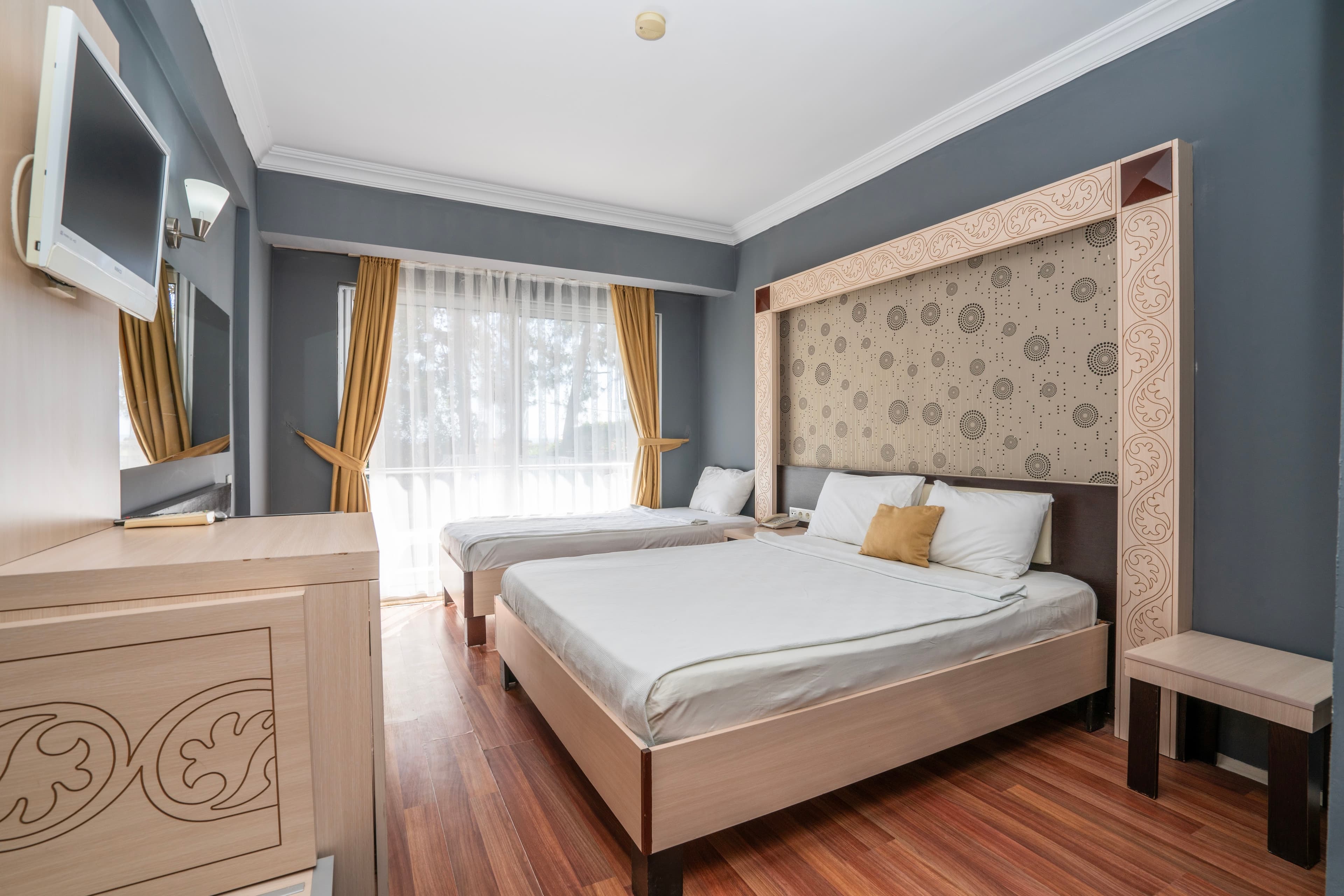 Aperion Beach Hotel - photo 2