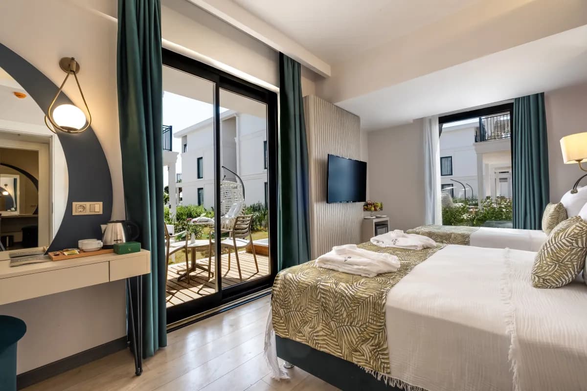 La Benata Hotel - photo 2