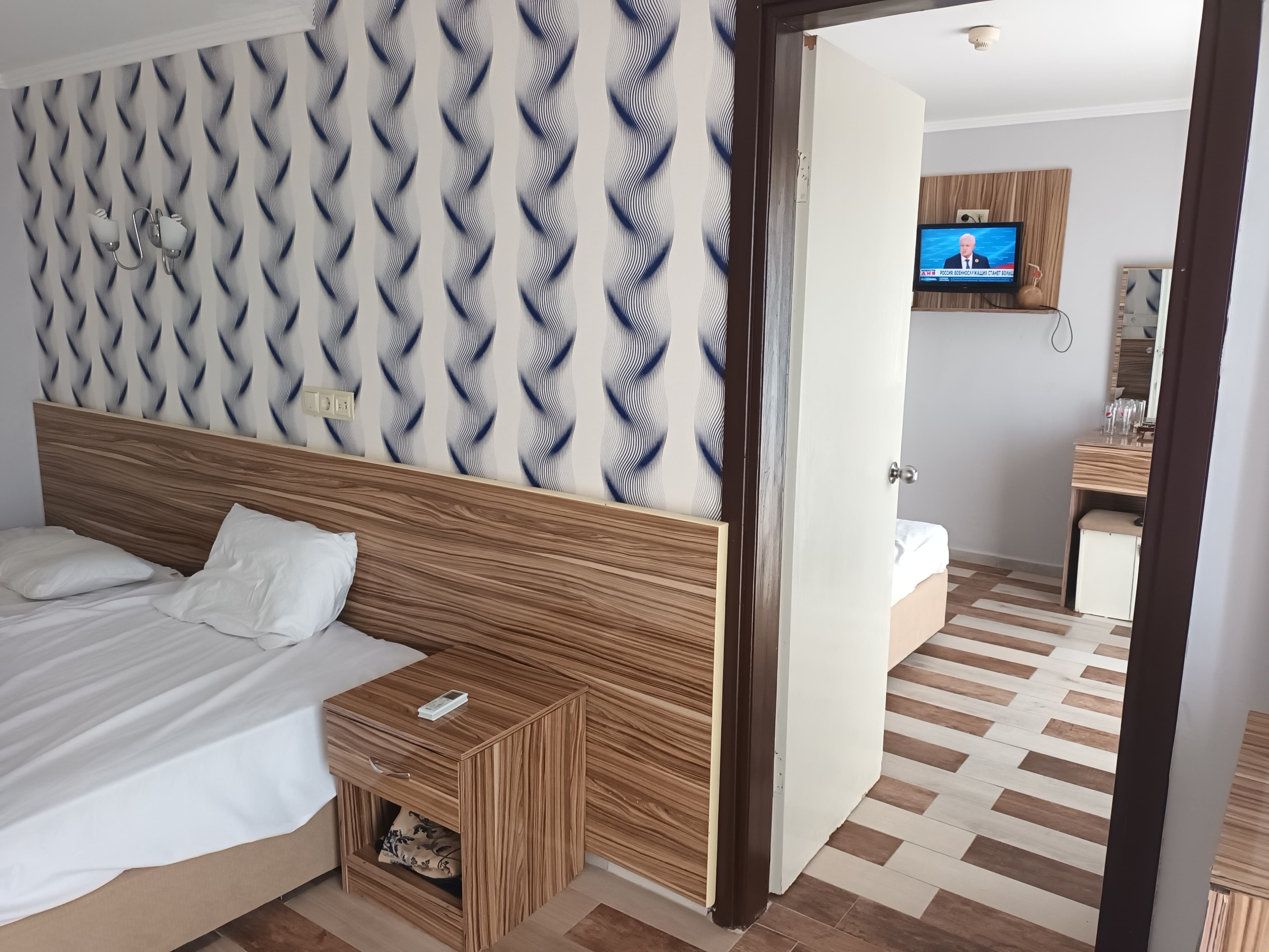 Elysium Elite Hotel - photo 2