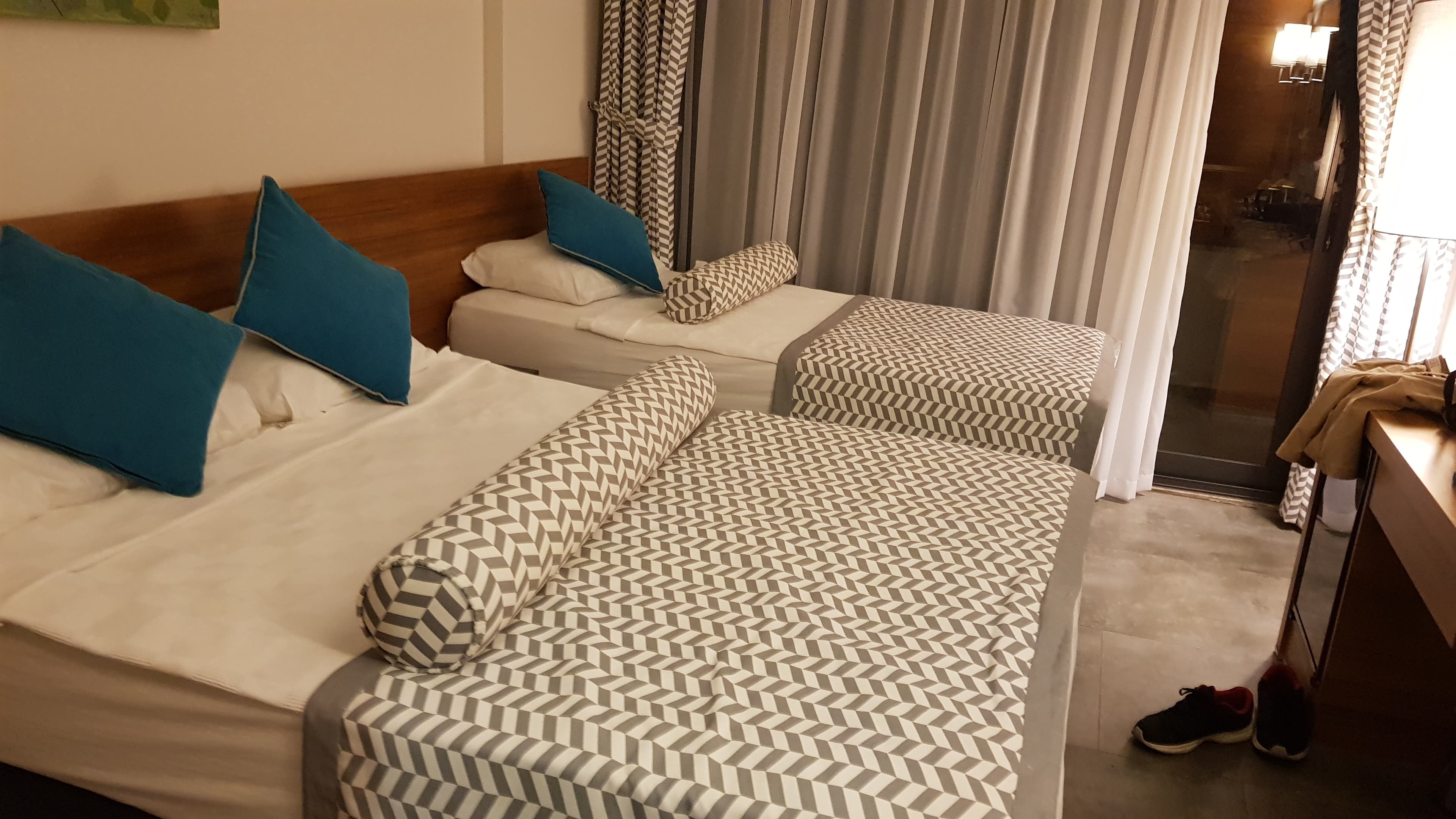 Floria Beach Hotel - photo 2