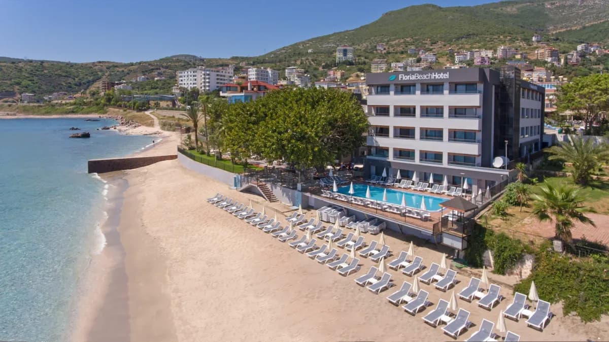 Floria Beach Hotel - photo 4