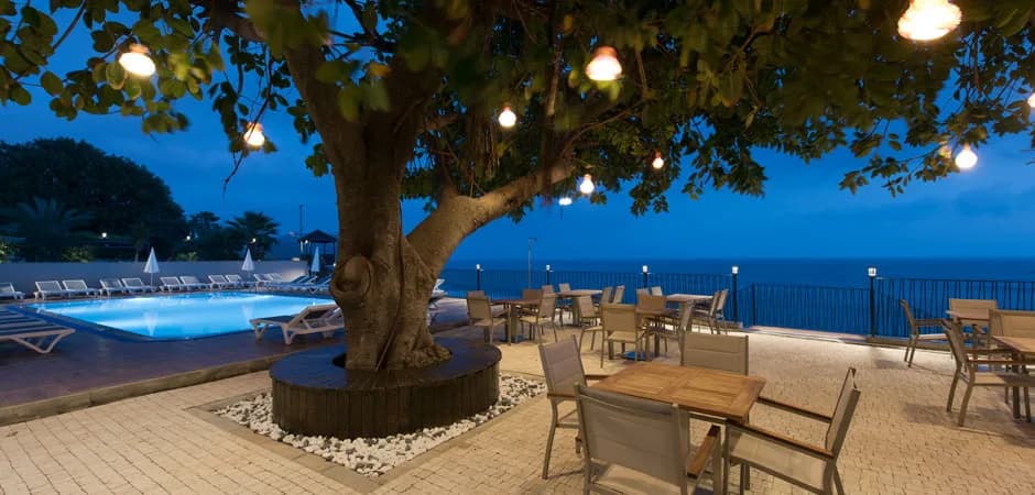 Floria Beach Hotel - photo 7