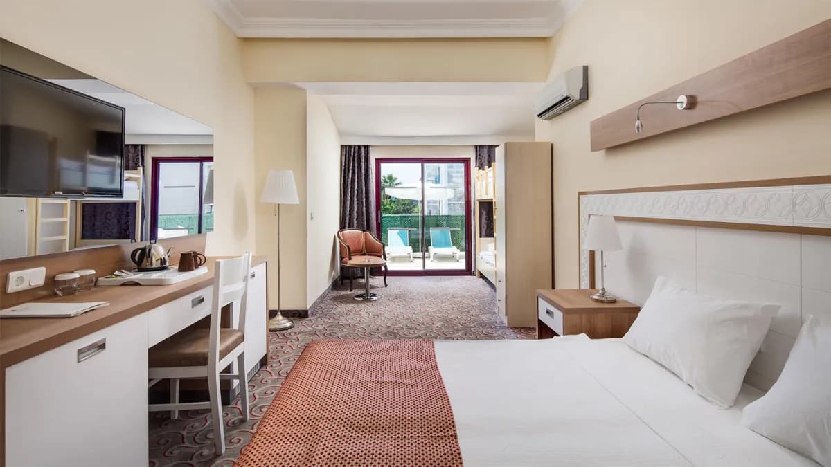 Galeri Resort Hotel - photo 2