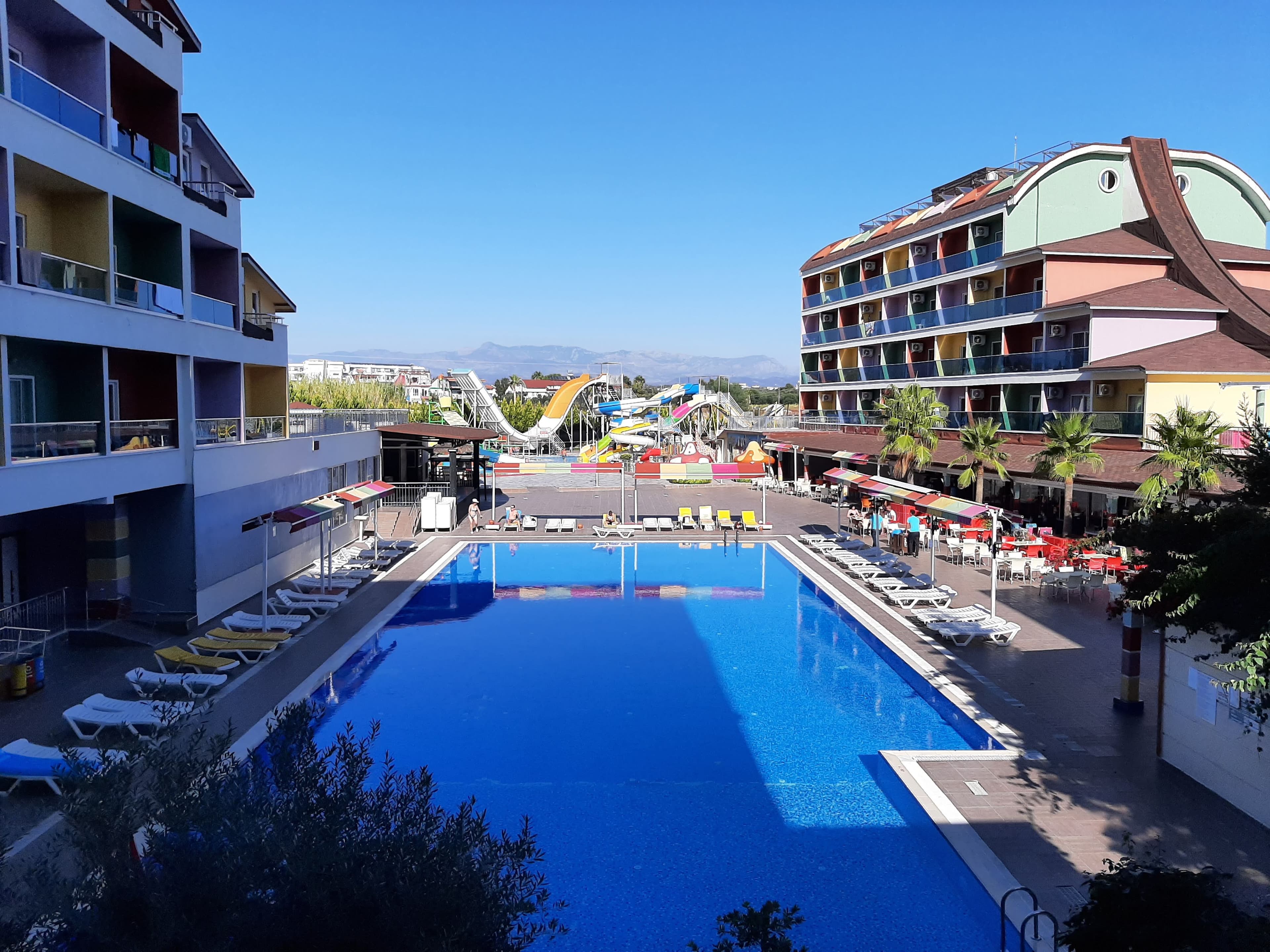 Blue Paradise Hotel