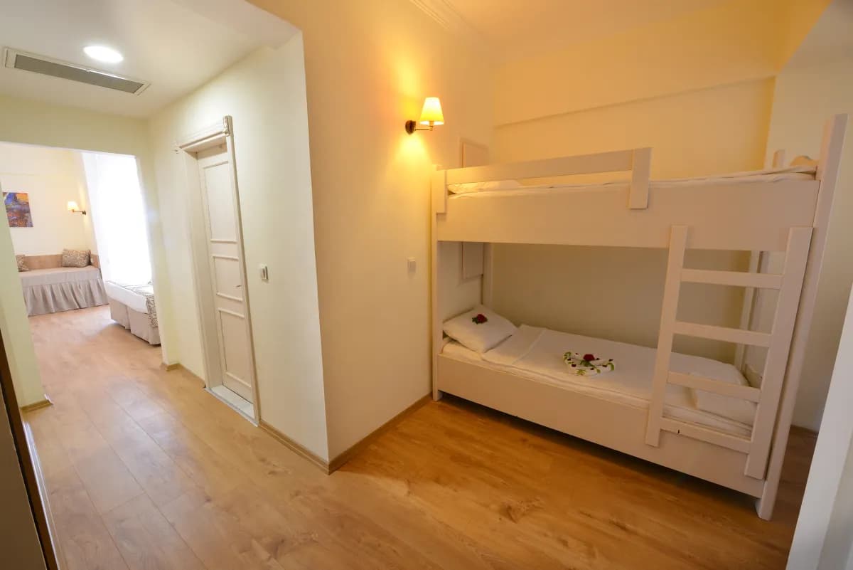 Cesars Side - photo 6