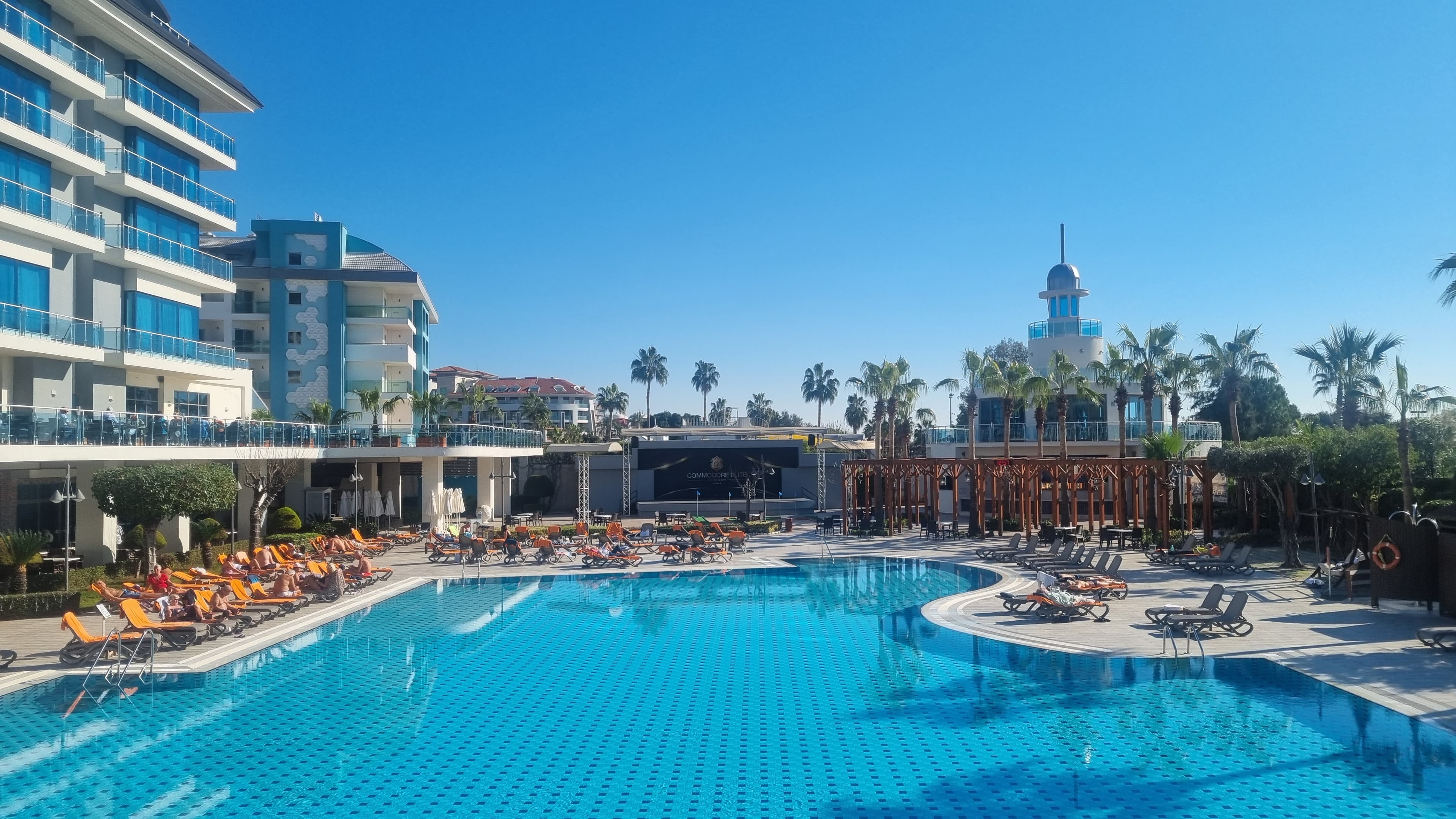Commodore Elite Suites & Spa Hotel - photo 3