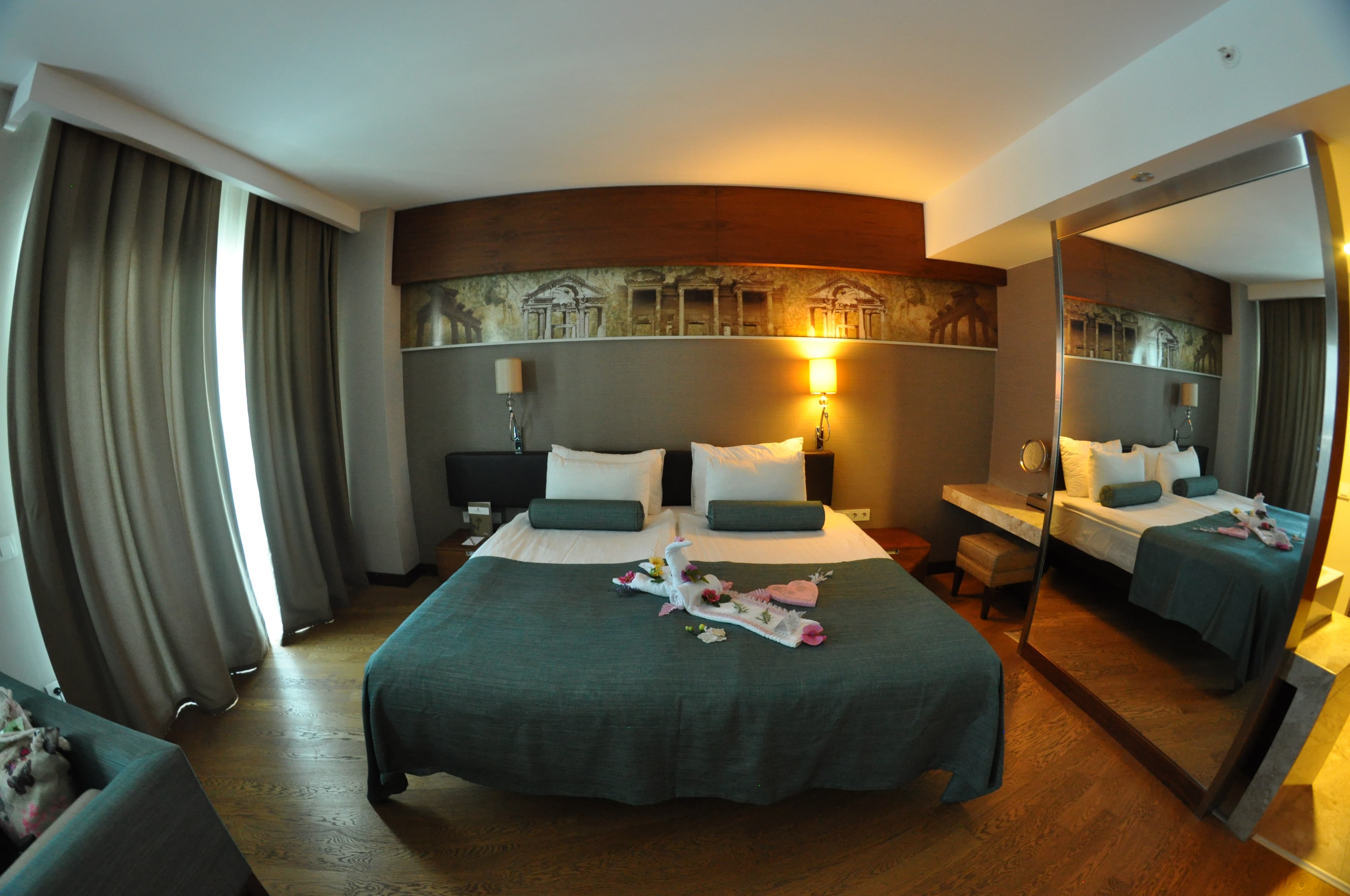 Commodore Elite Suites & Spa Hotel - photo 8