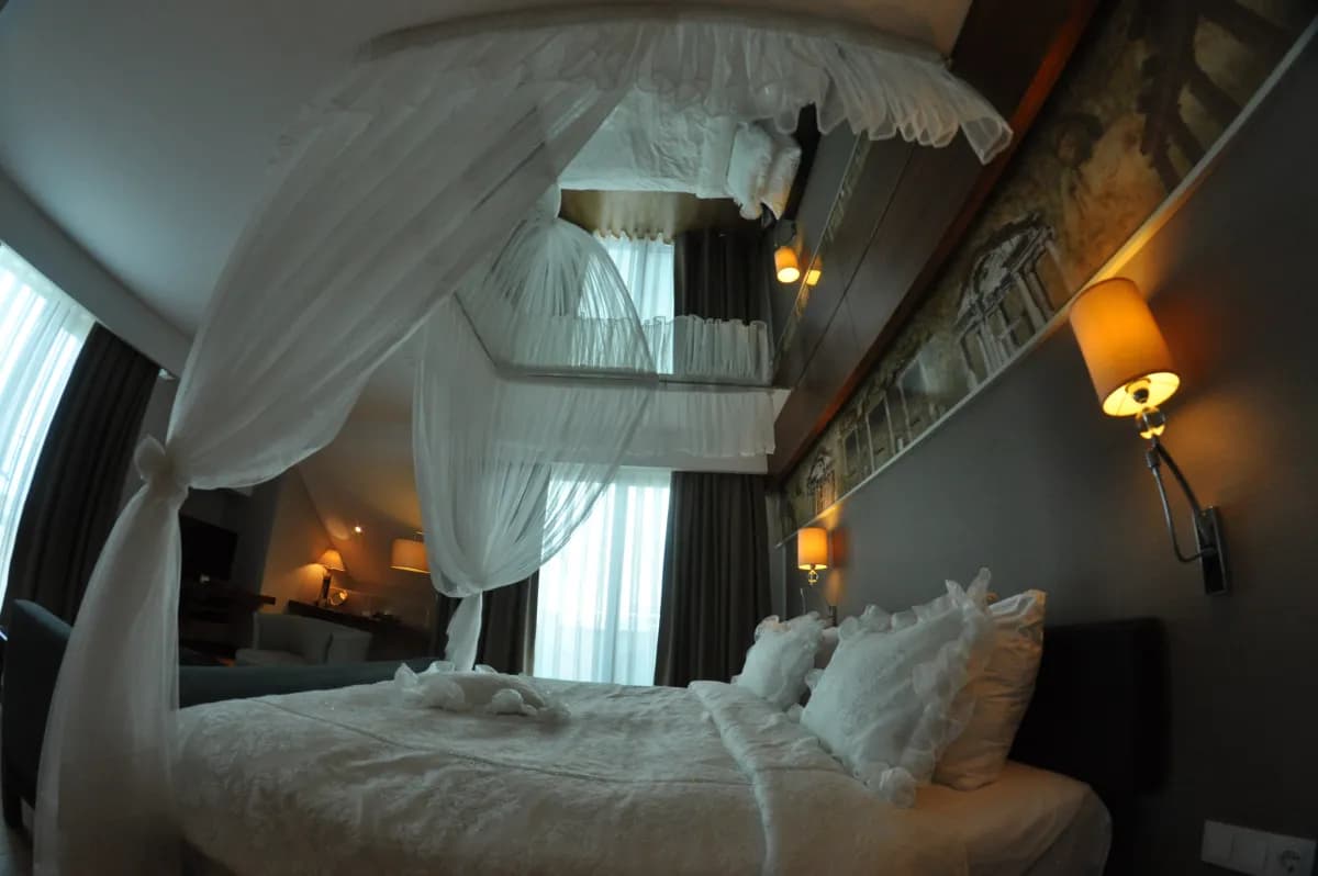 Commodore Elite Suites & Spa Hotel - photo 10