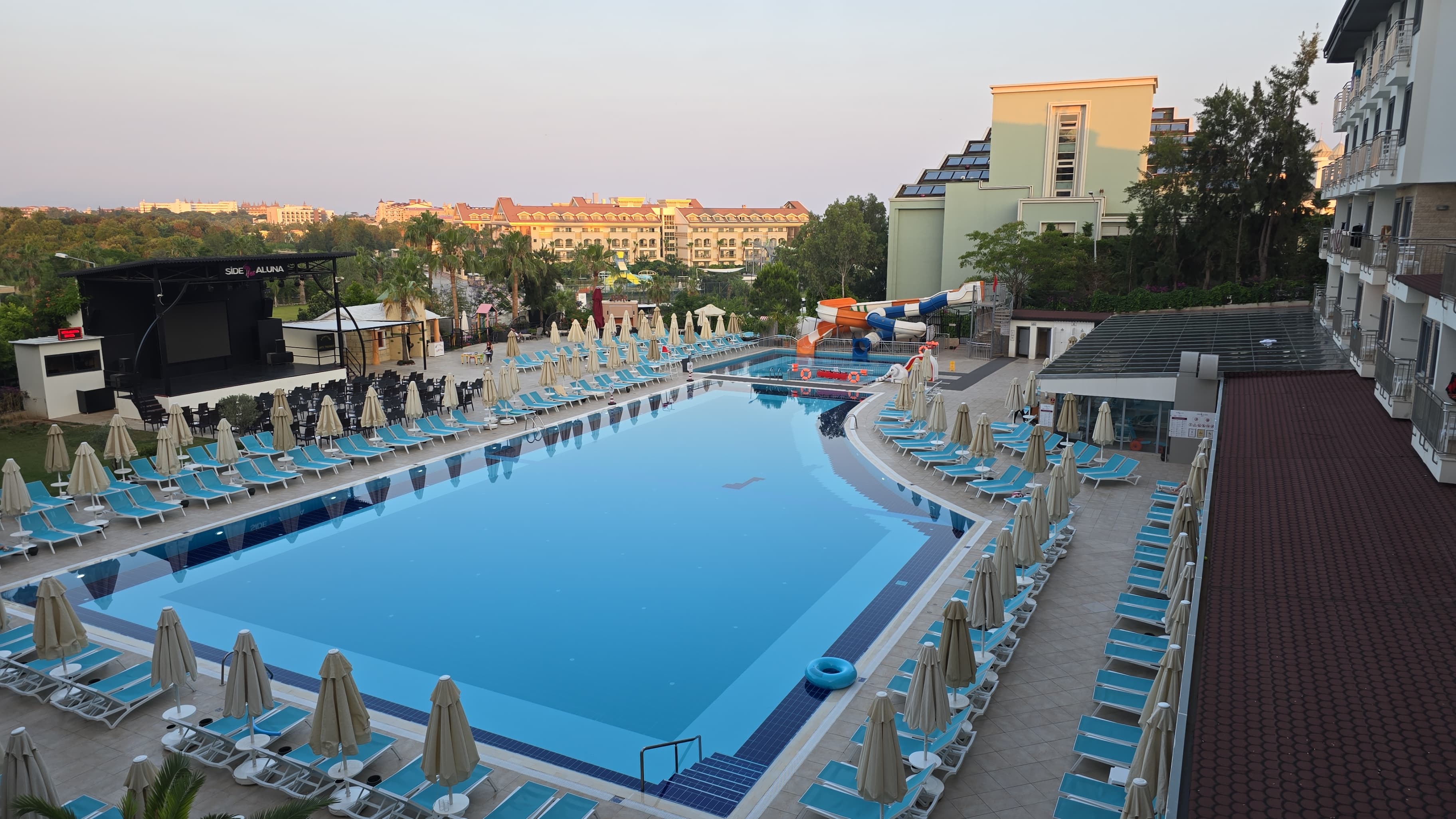 Side Aluna Hotel - photo 3