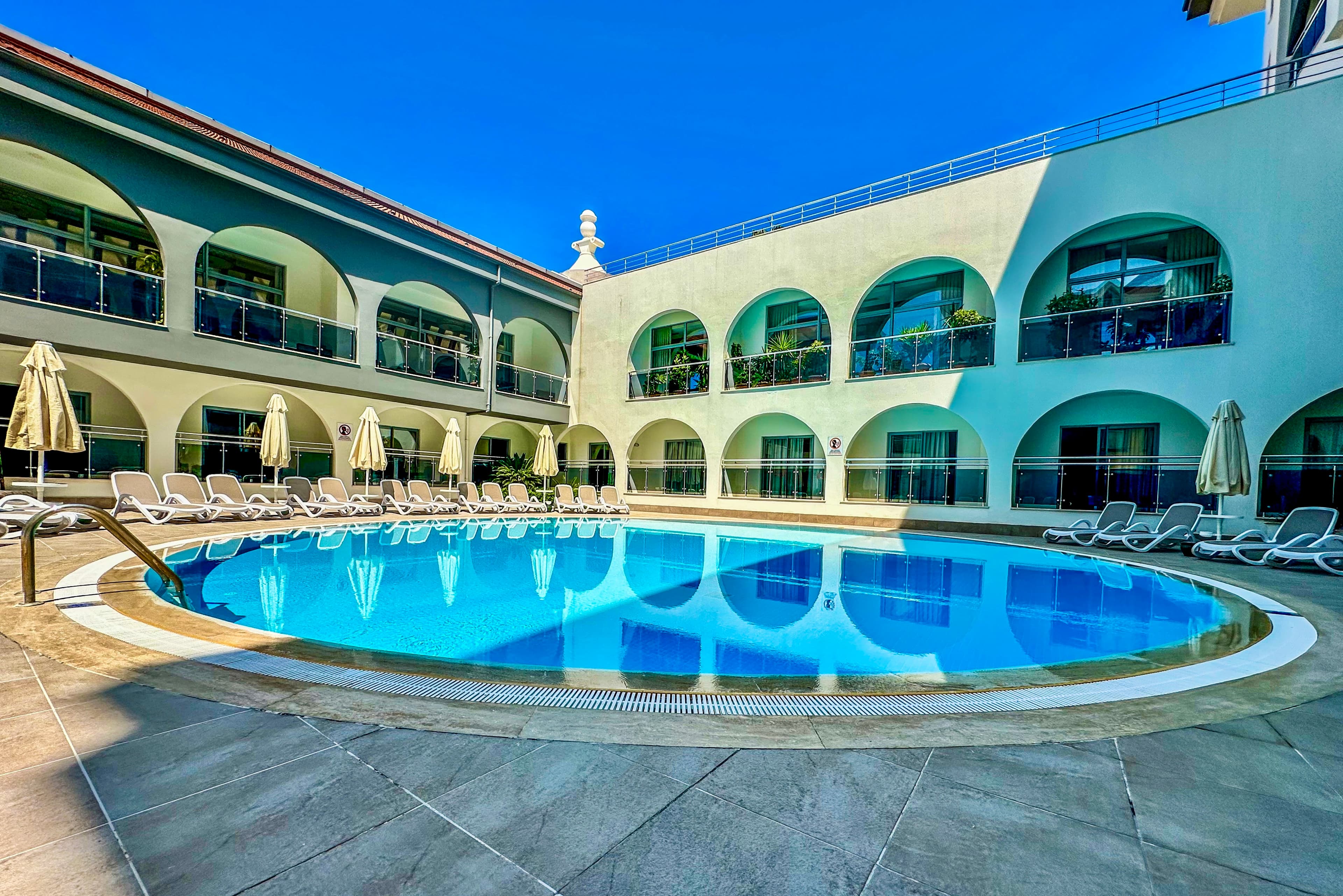 Side Aluna Hotel - photo 9