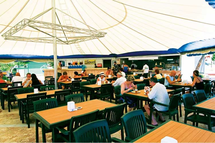 Febeach Hotel - photo 10