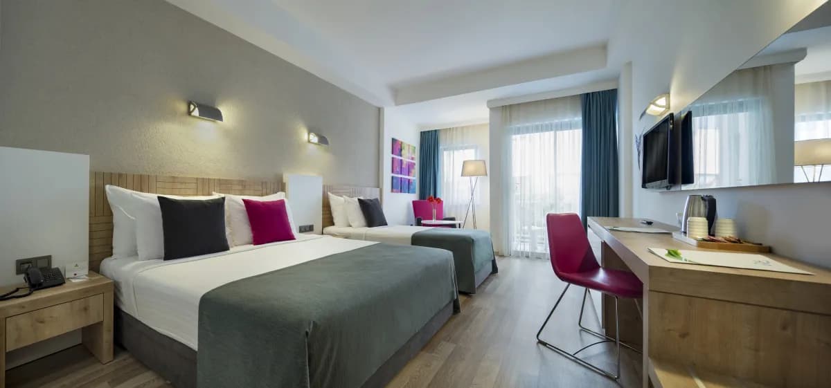 Novum Garden Side Hotel - photo 2