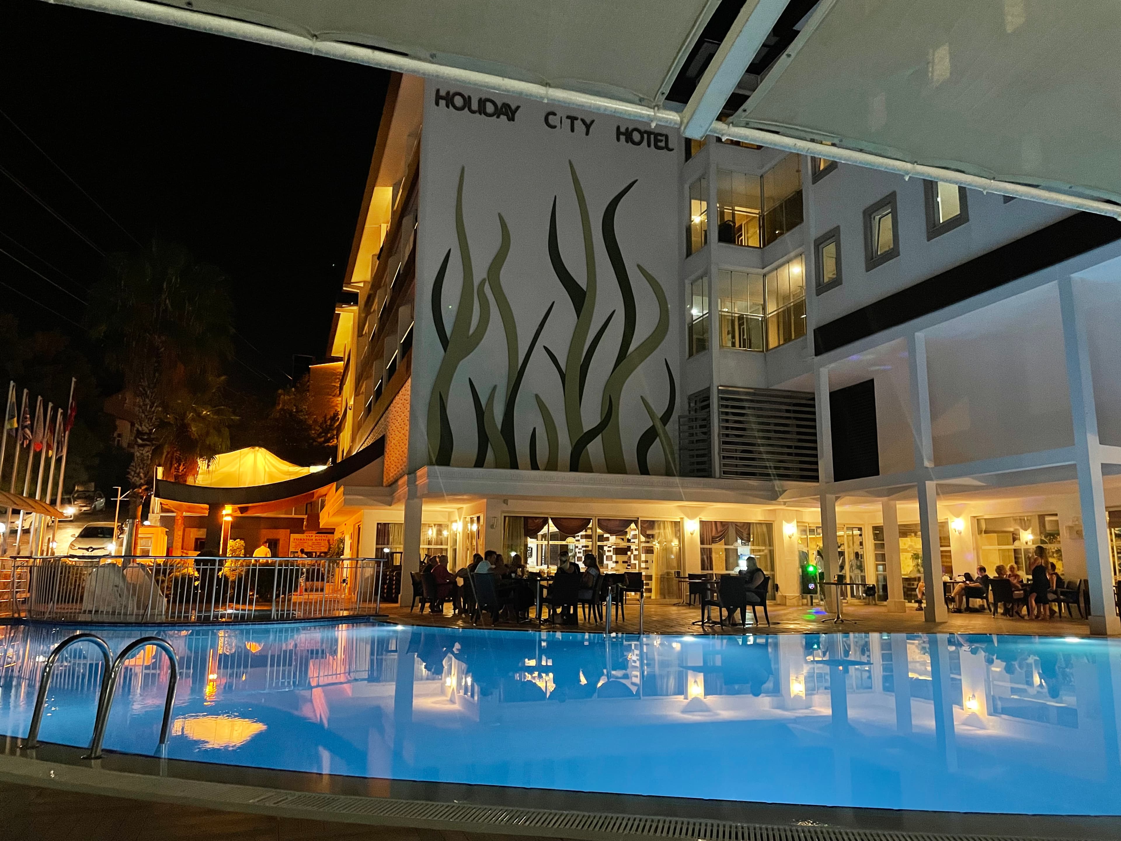 Holiday City Hotel - photo 4