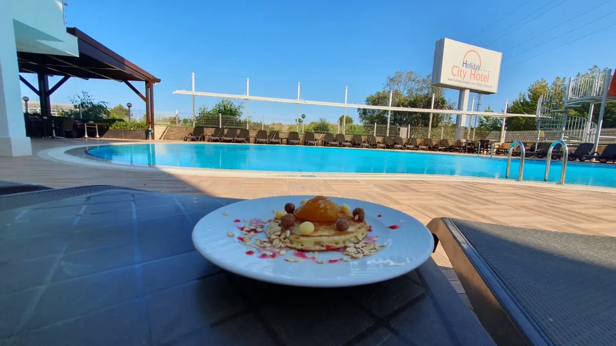 Holiday City Hotel - photo 6