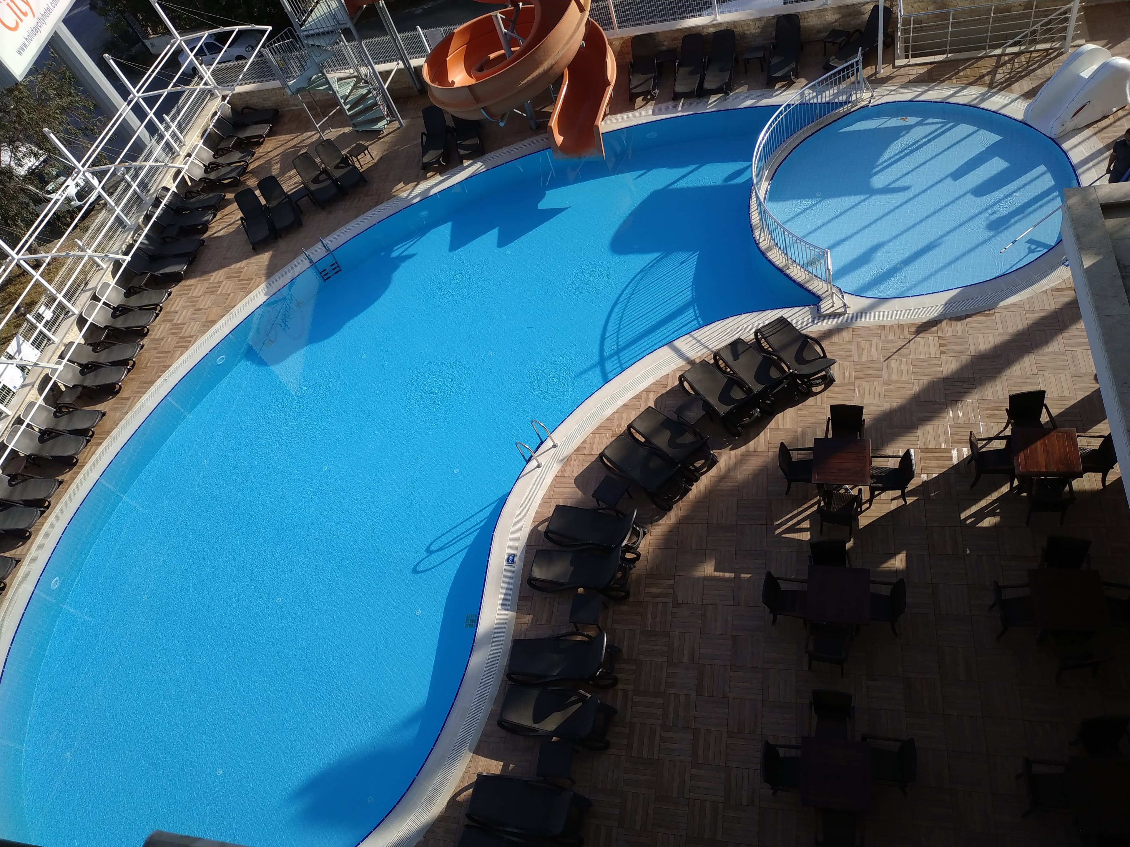 Holiday City Hotel - photo 8