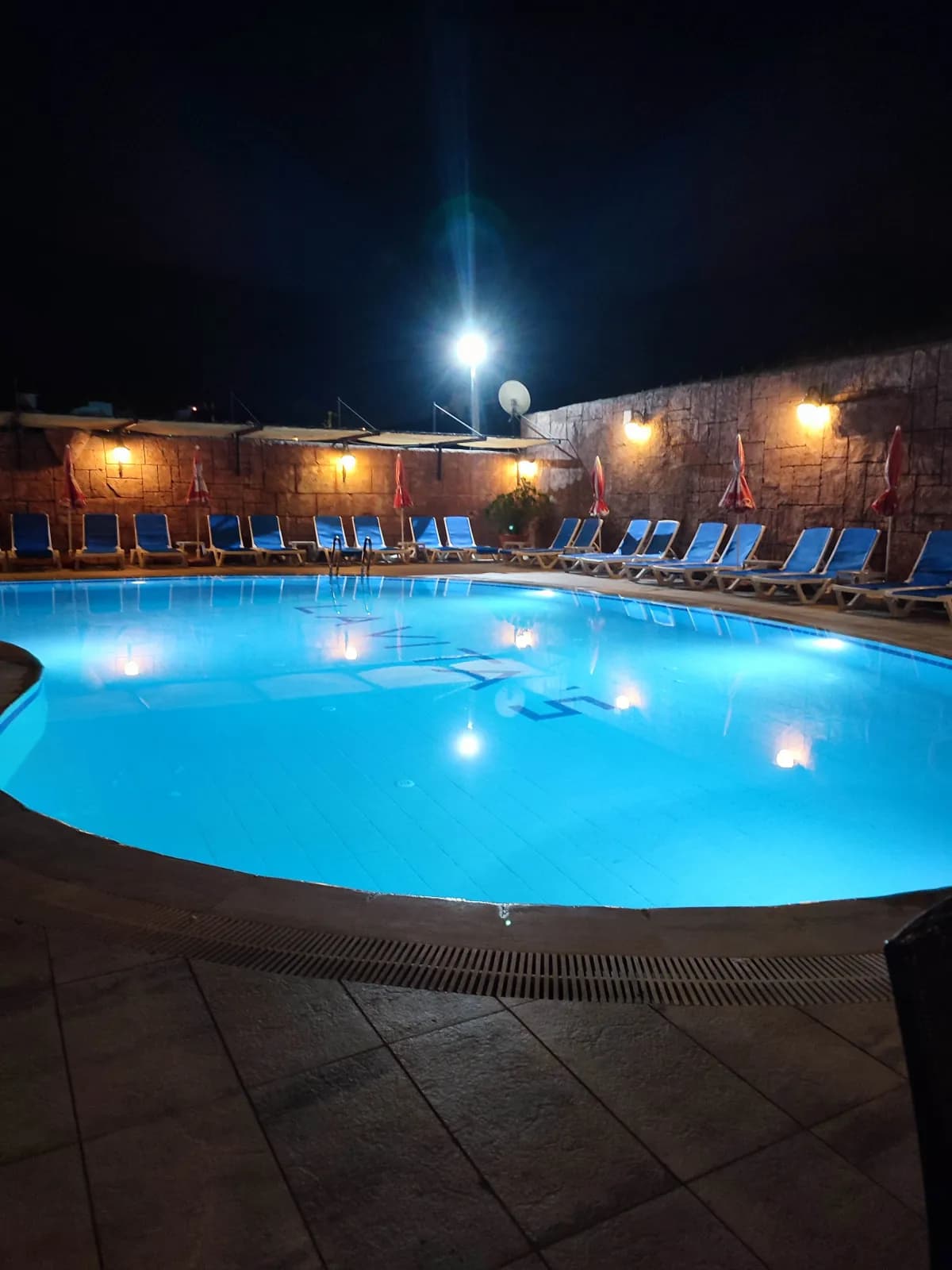 Lavitas Hotel - photo 3