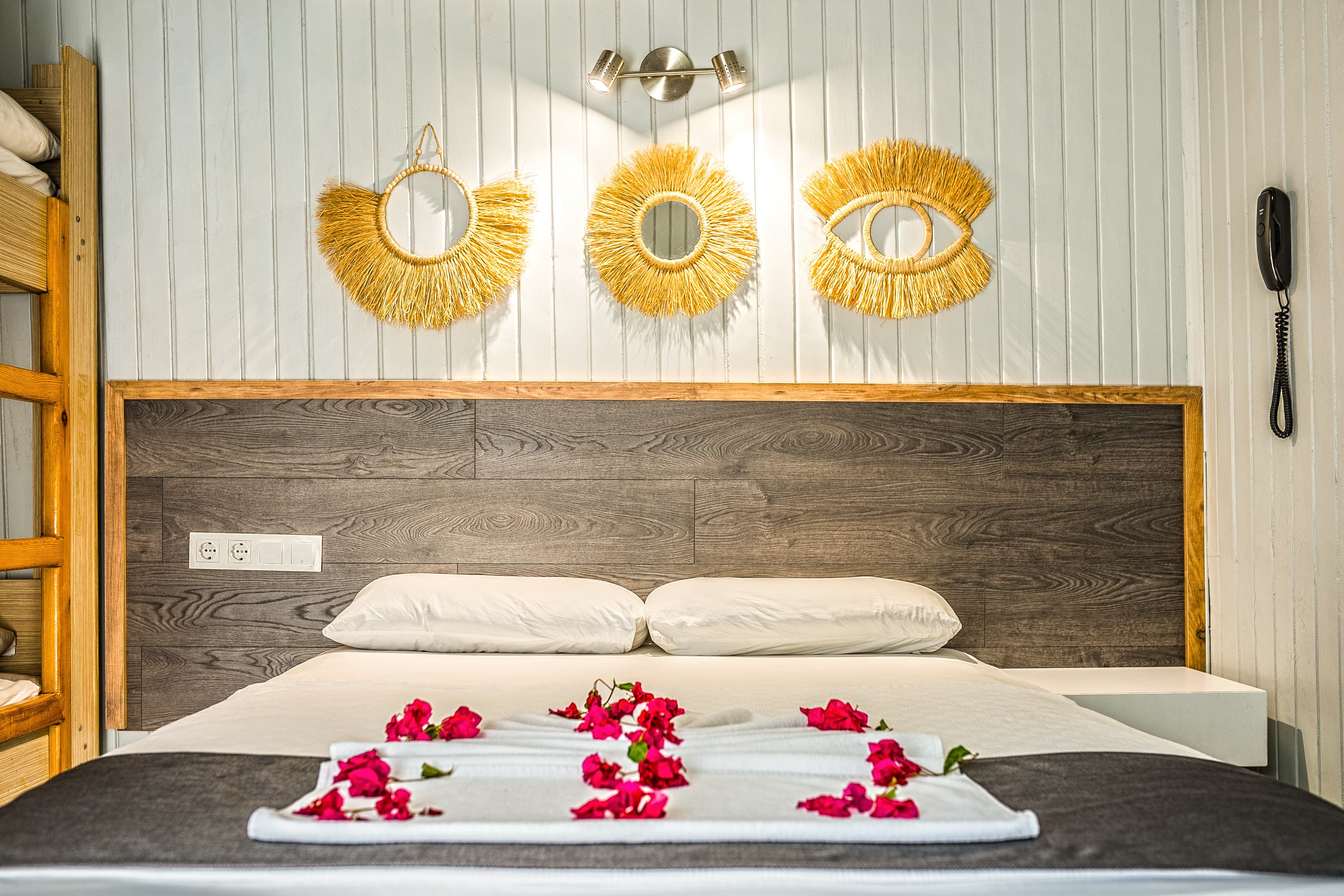 Leda Beach Hotel - photo 2