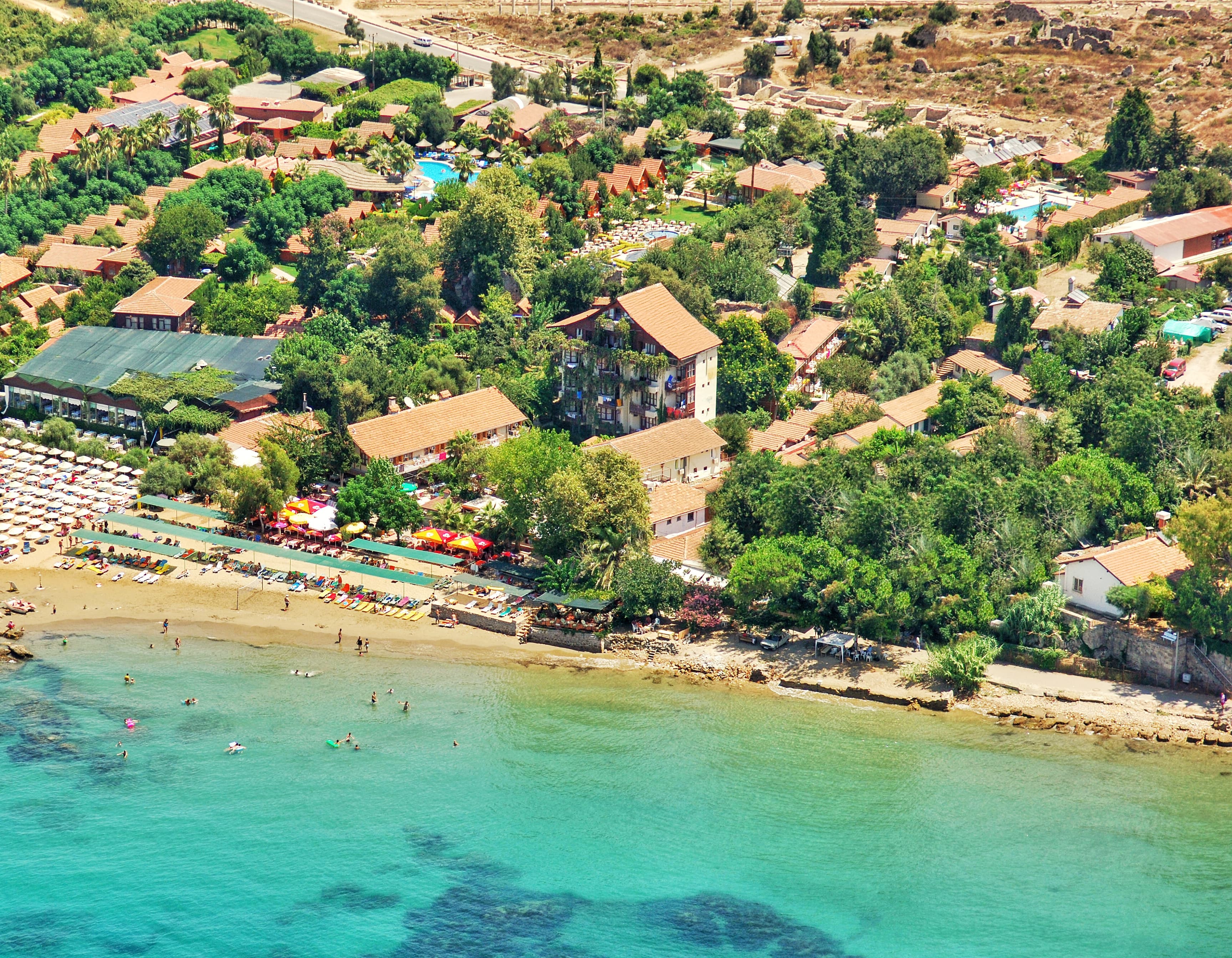 Leda Beach Hotel - photo 5