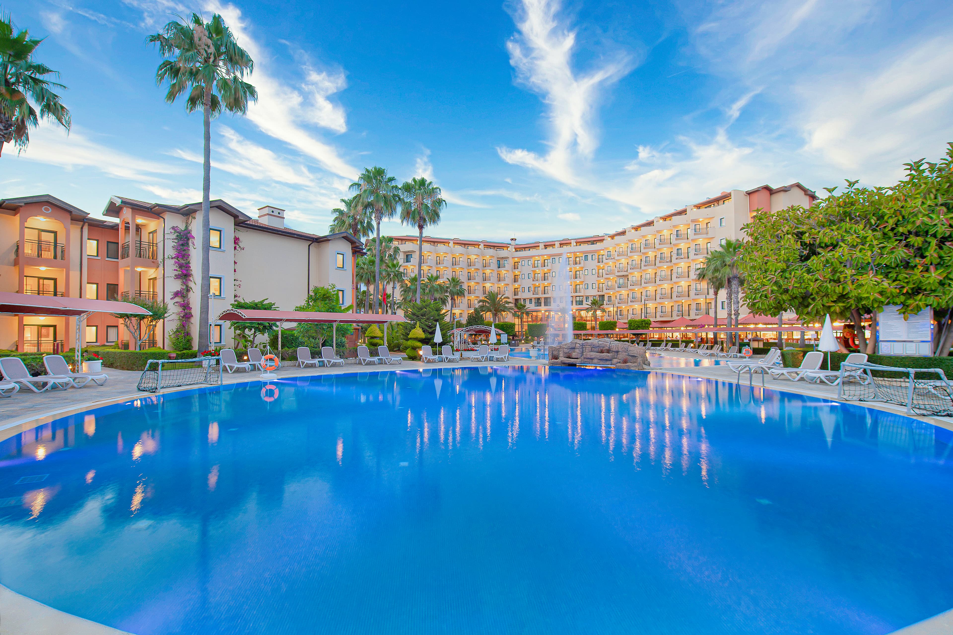 Miramare Queen Hotel