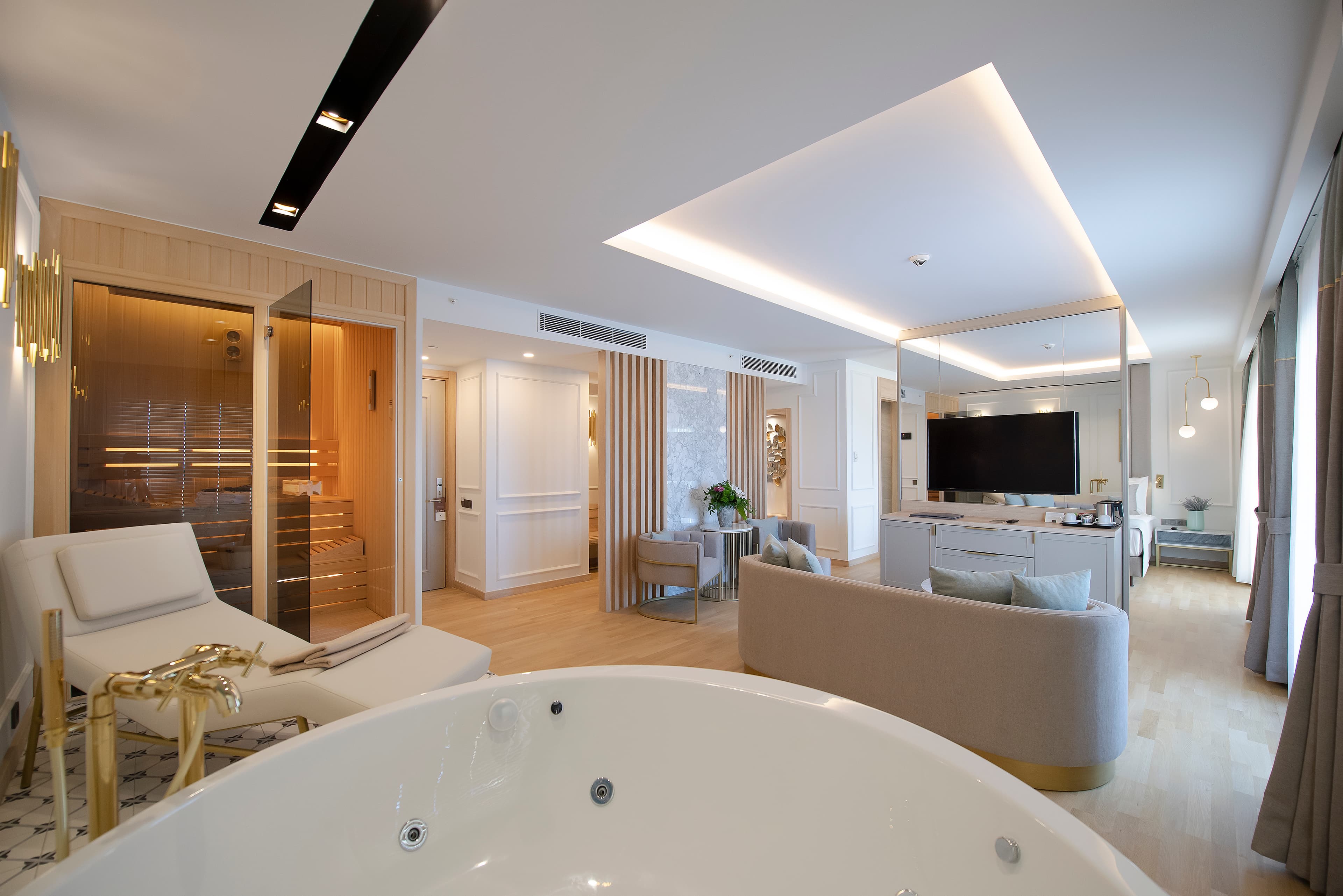 Miramare Queen Hotel - photo 4