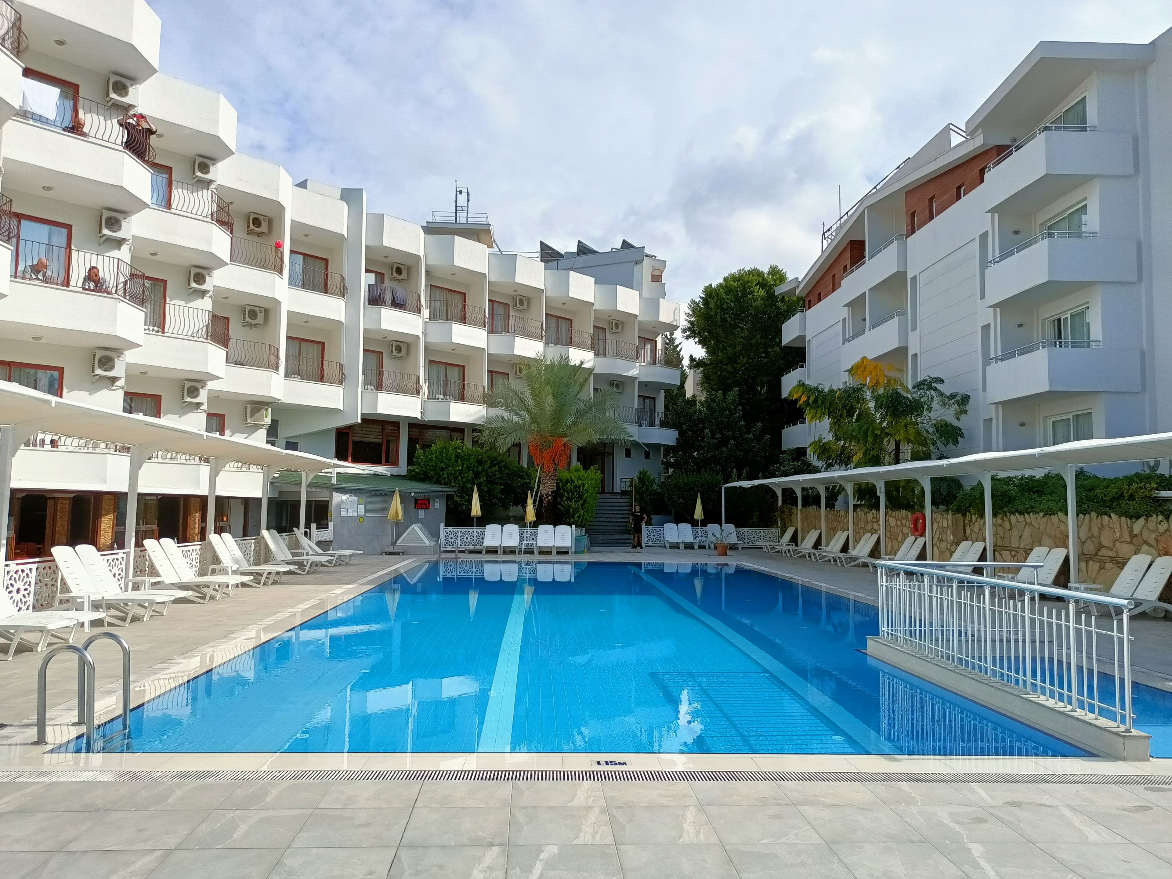 Oz Side Hotel