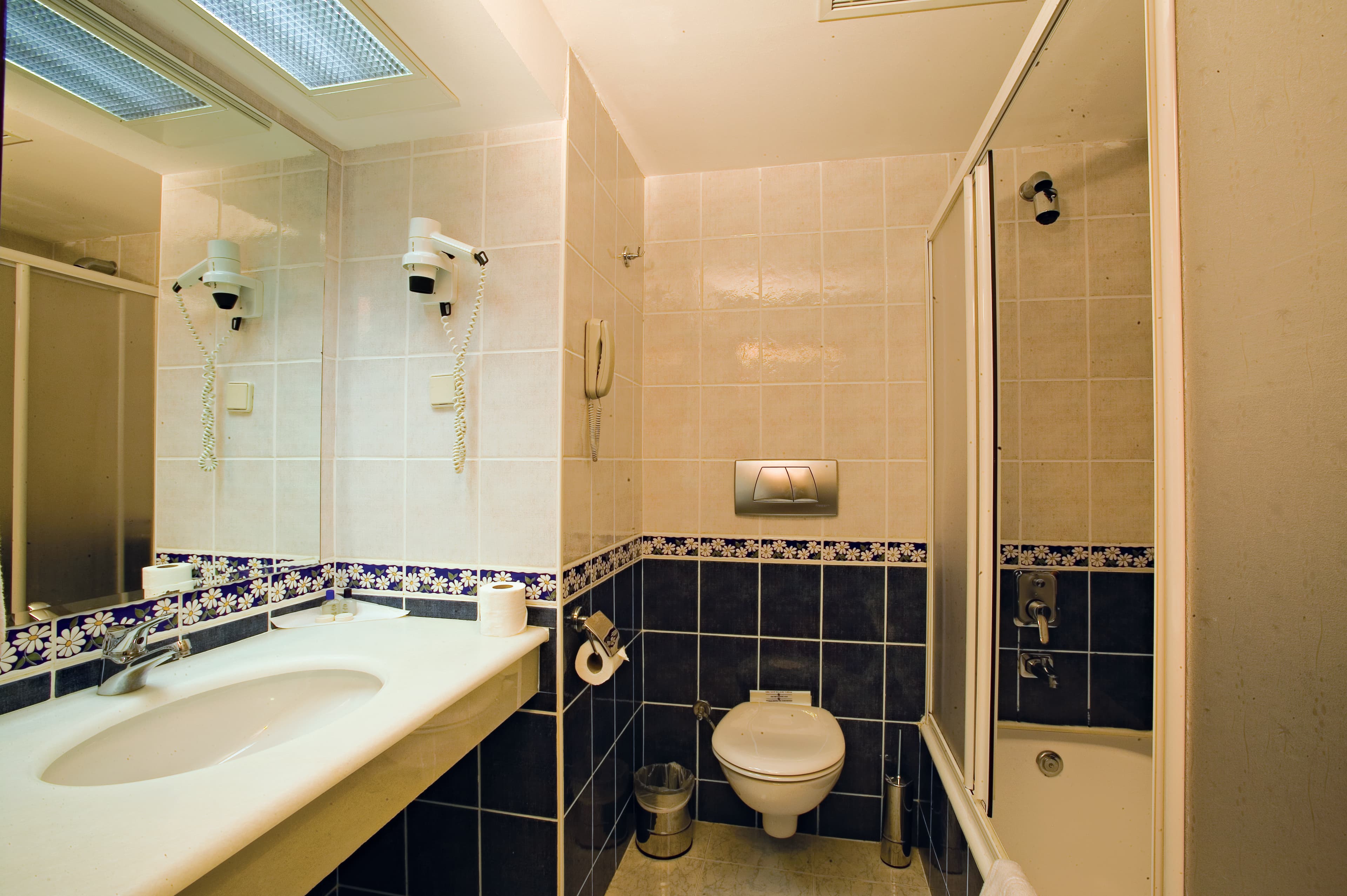 Palm Dor Hotel - photo 4