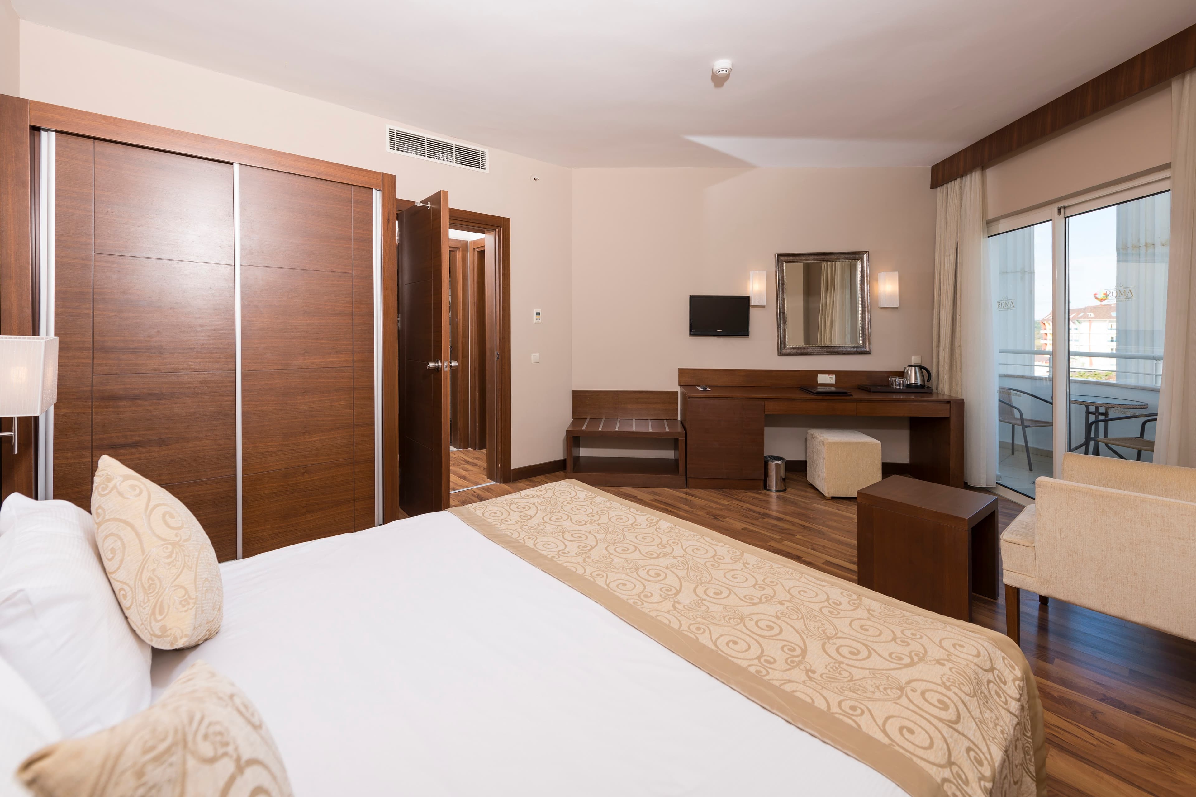 Roma Beach Resort & Spa - photo 9