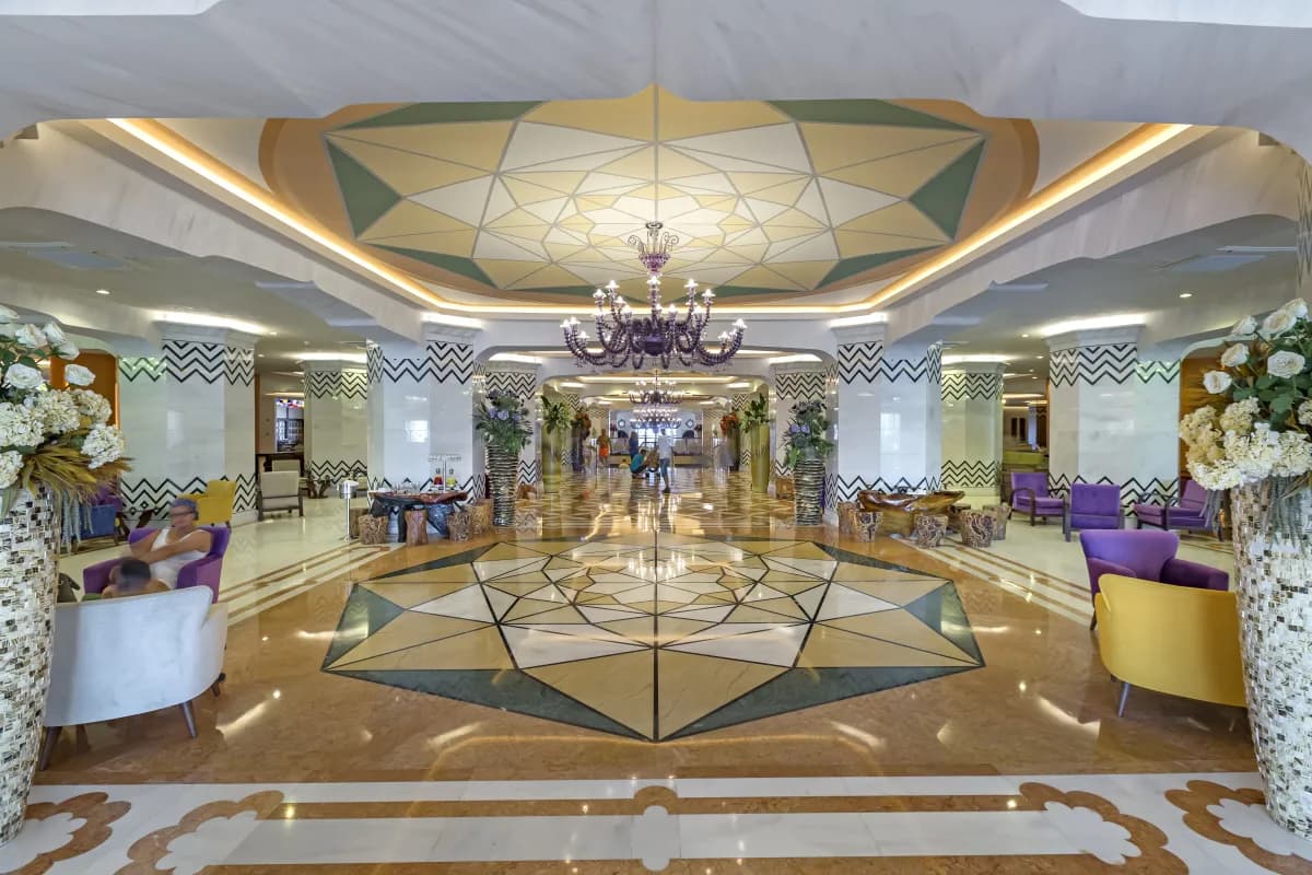 Royal Taj Mahal Hotel - photo 6