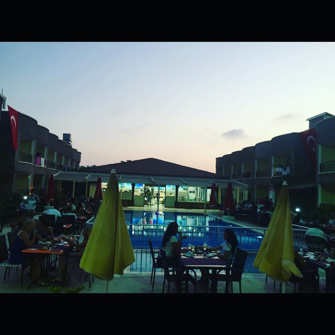 Sayanora Hotel - photo 4