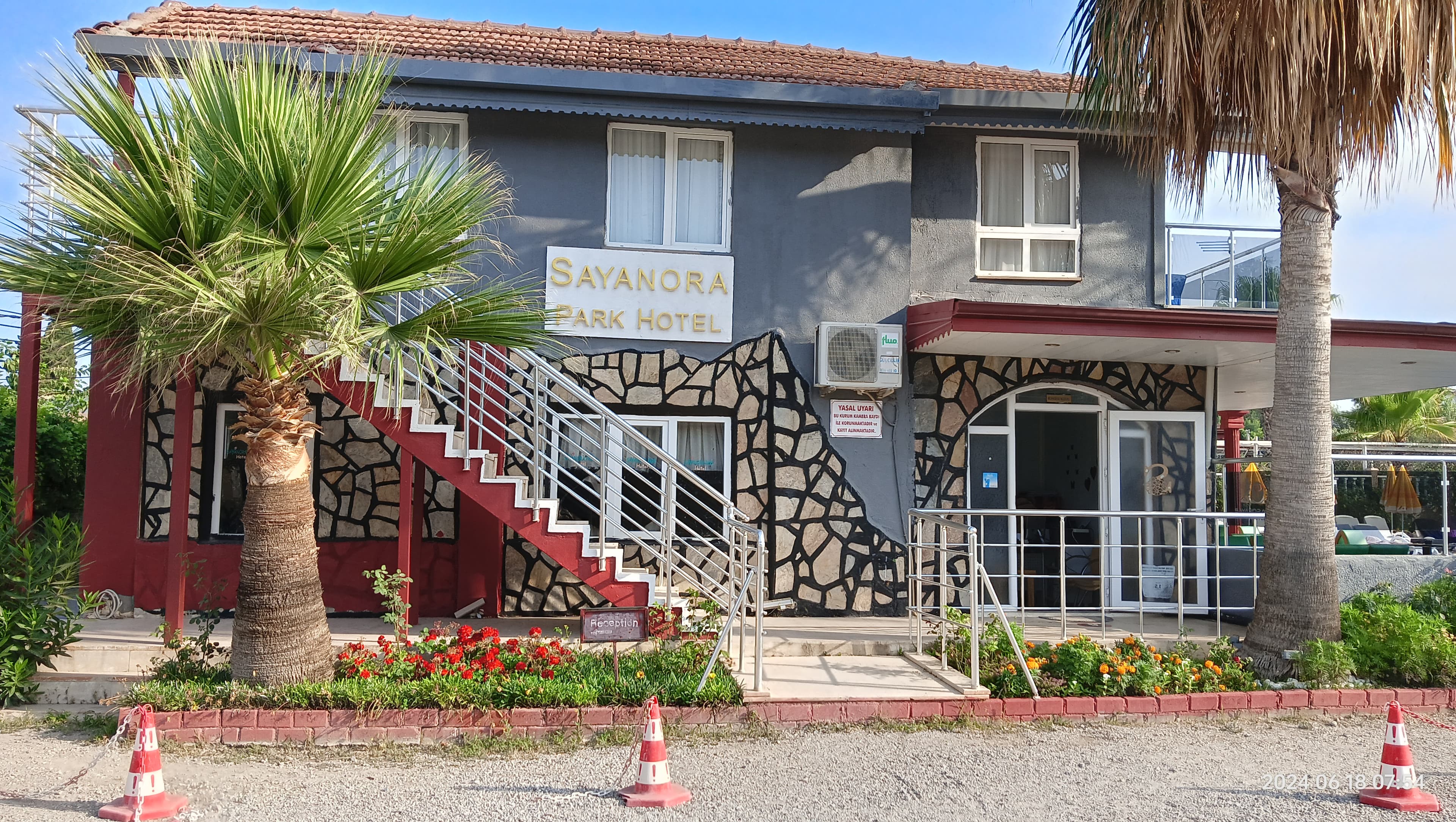 Sayanora Hotel - photo 10