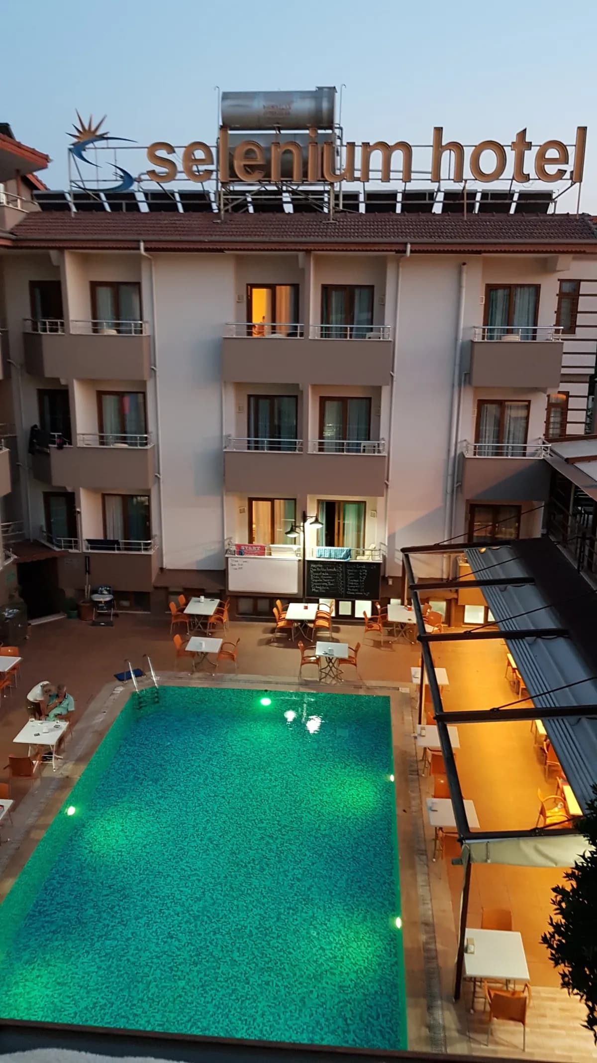 Selenium Hotel - photo 8