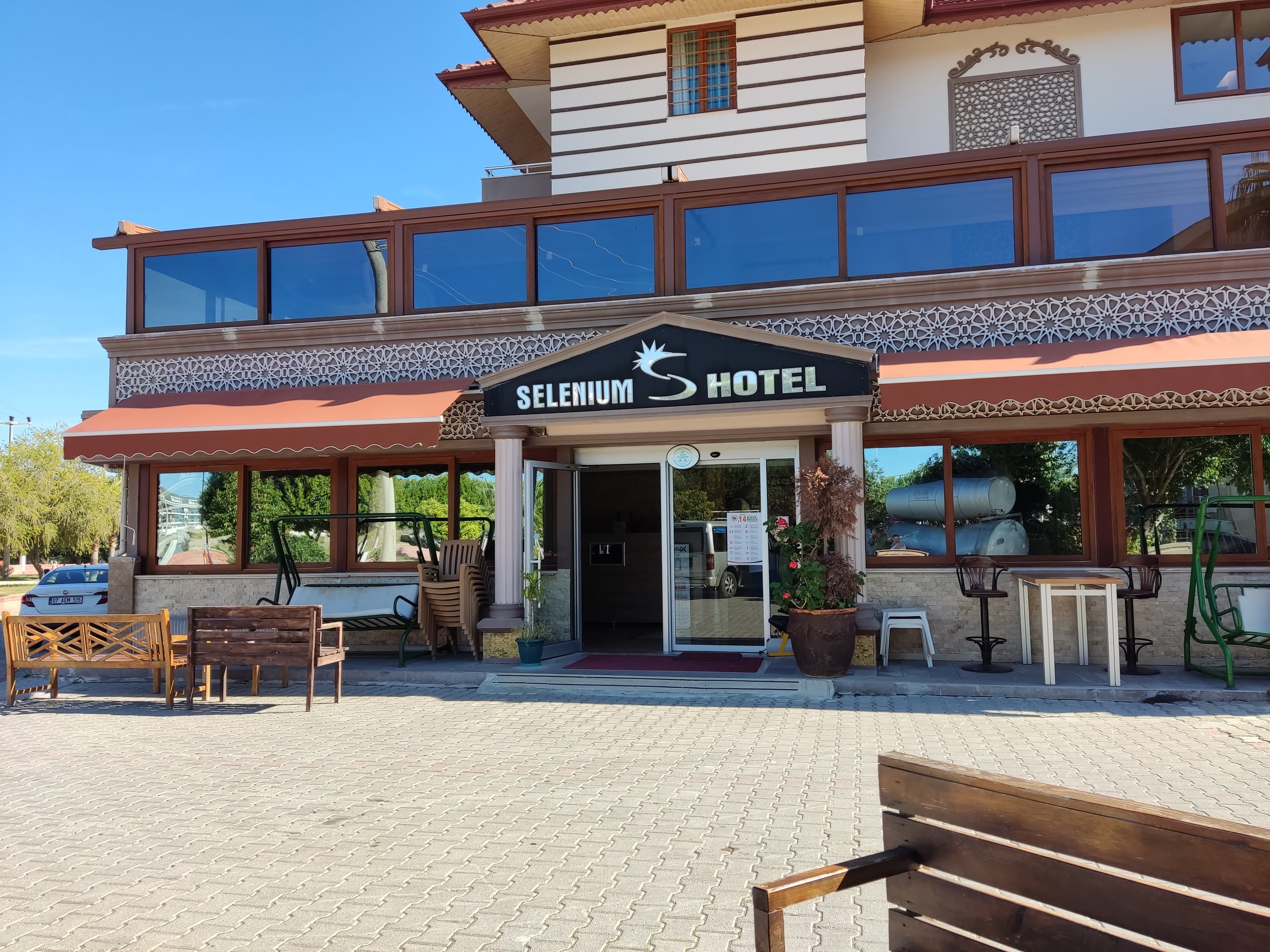 Selenium Hotel - photo 9