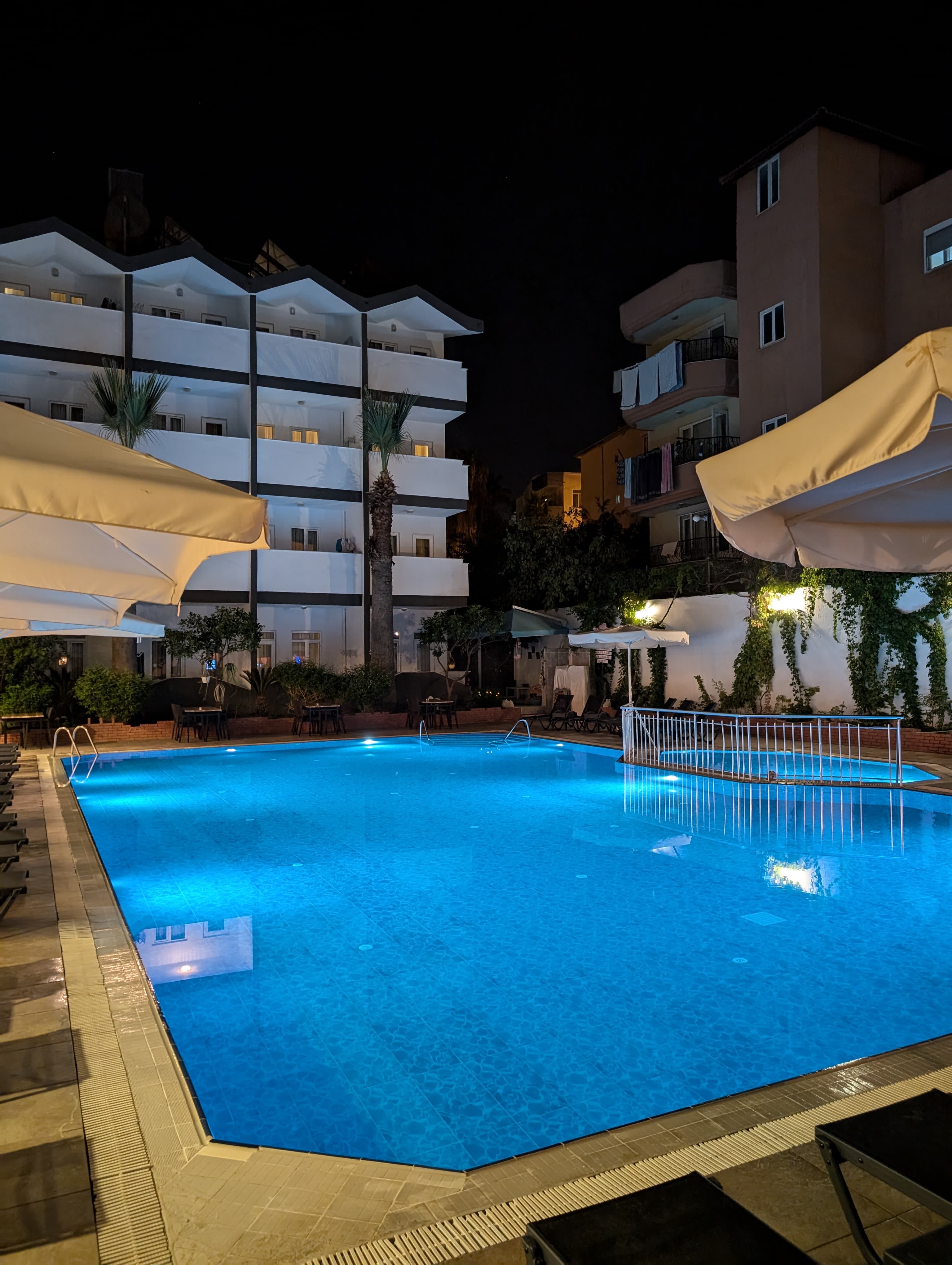 Side Spring Hotel - photo 3