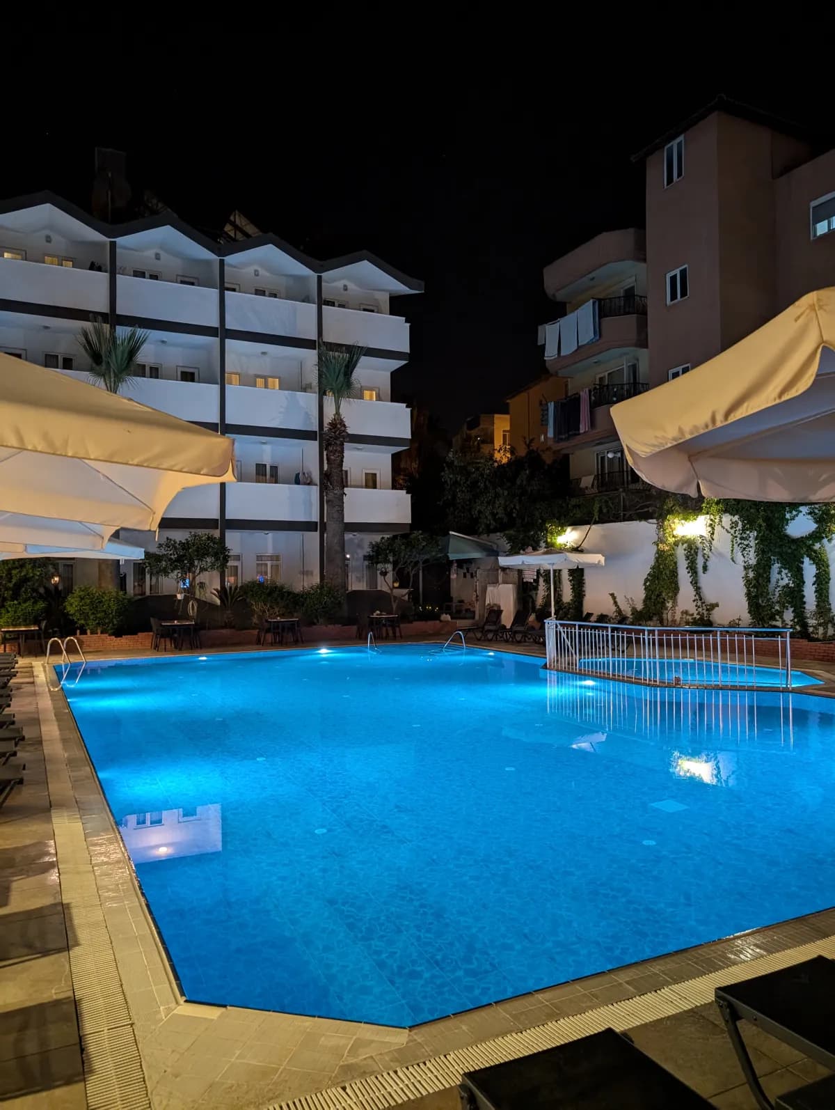 Side Spring Hotel - photo 3