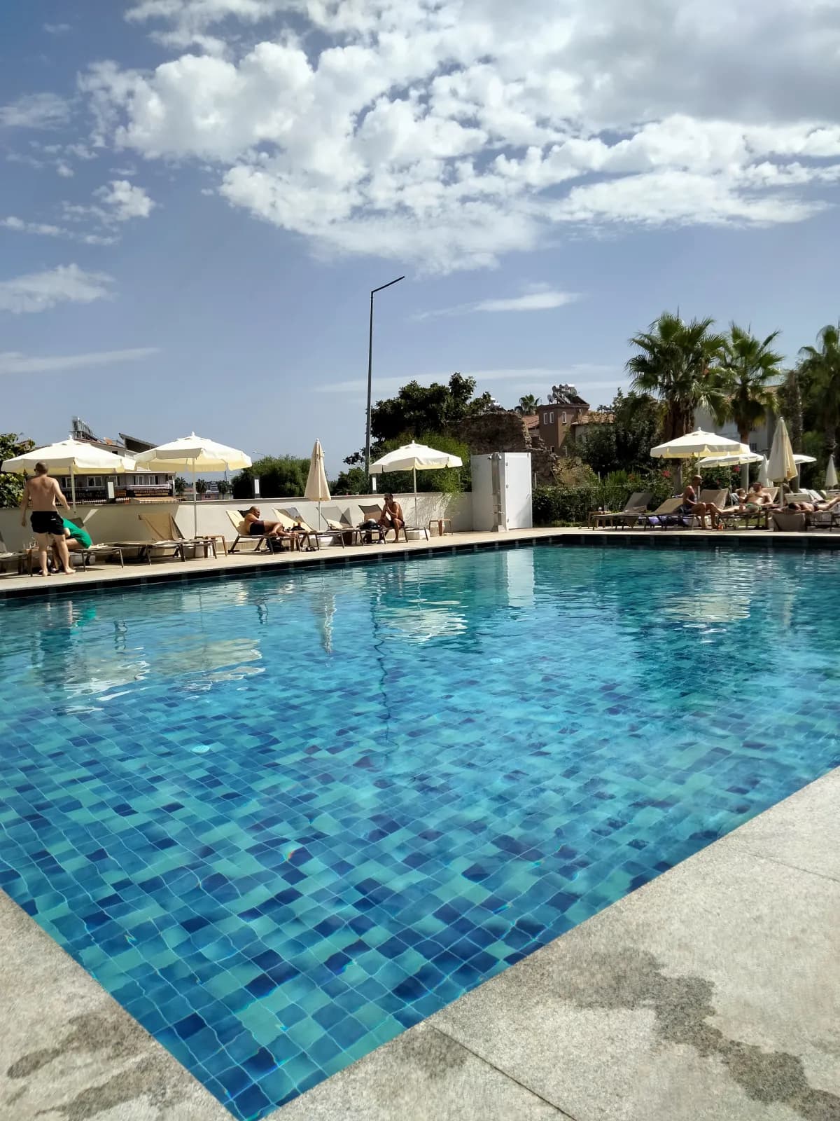 Side Square Hotel - photo 3