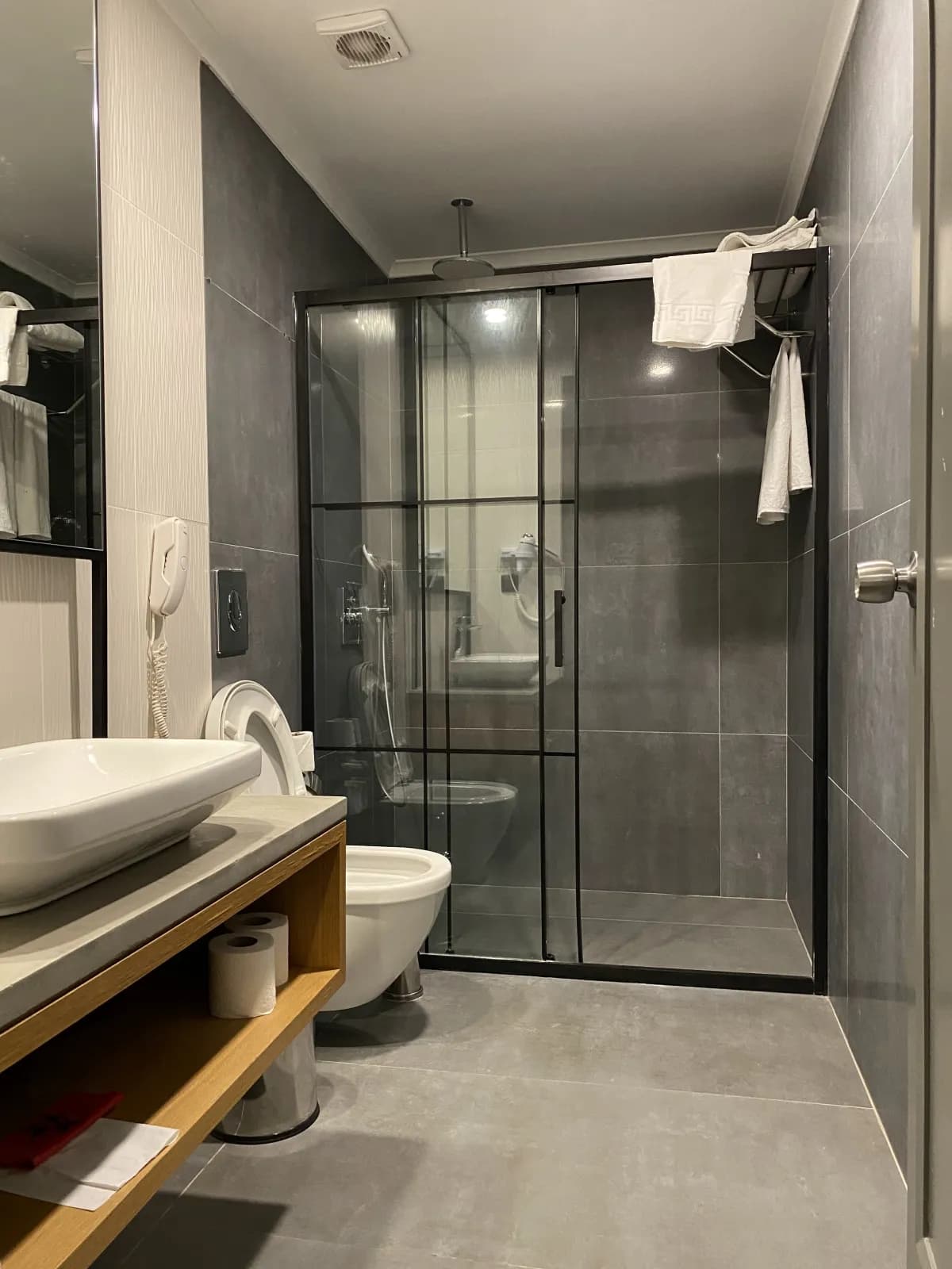 Side Square Hotel - photo 4