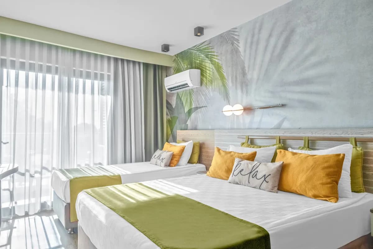 Side Square Hotel - photo 6