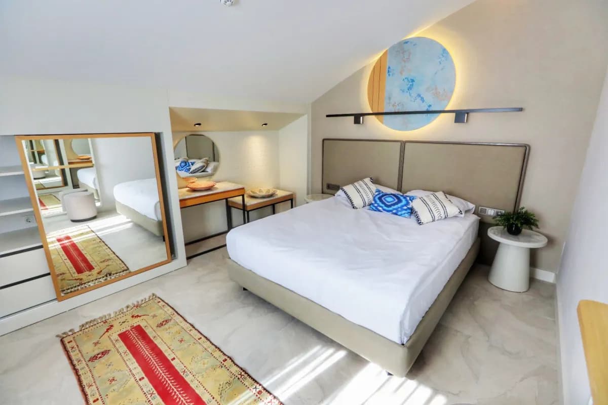 A Suite Side - photo 2