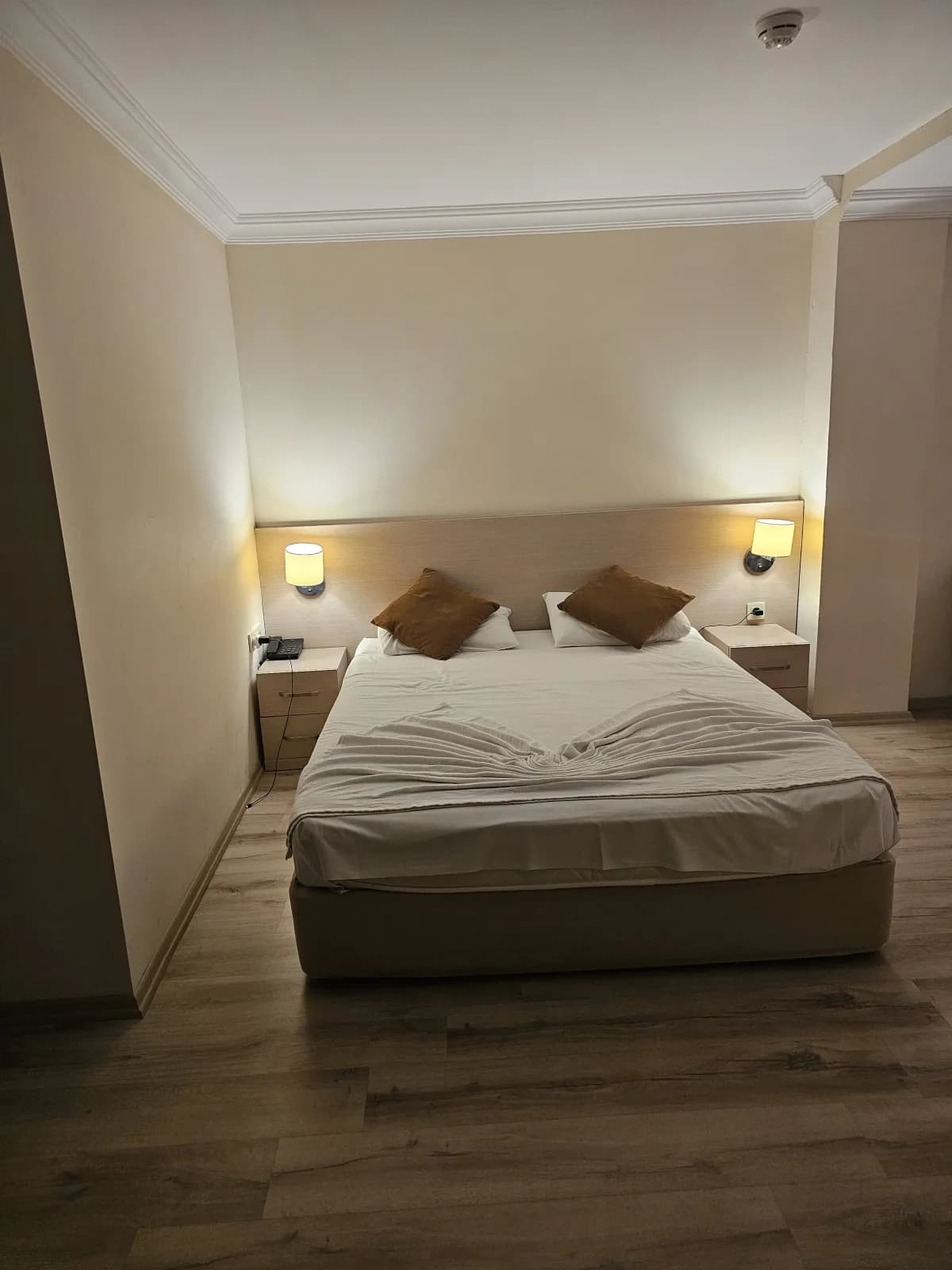 Sun Beach Hotel - photo 2