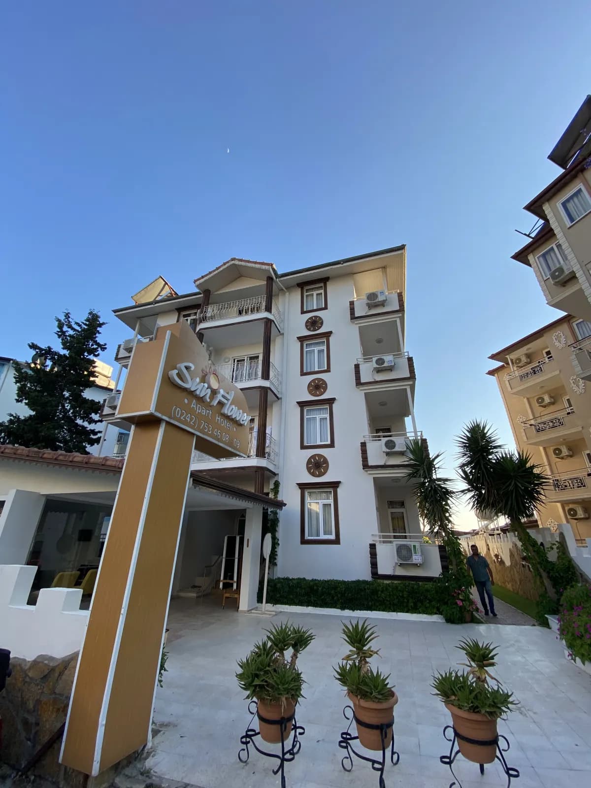 Sun Flower Apart Hotel - photo 10