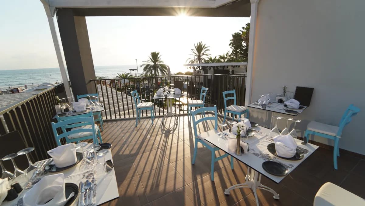 Raga Fine Dining Hotel - photo 7
