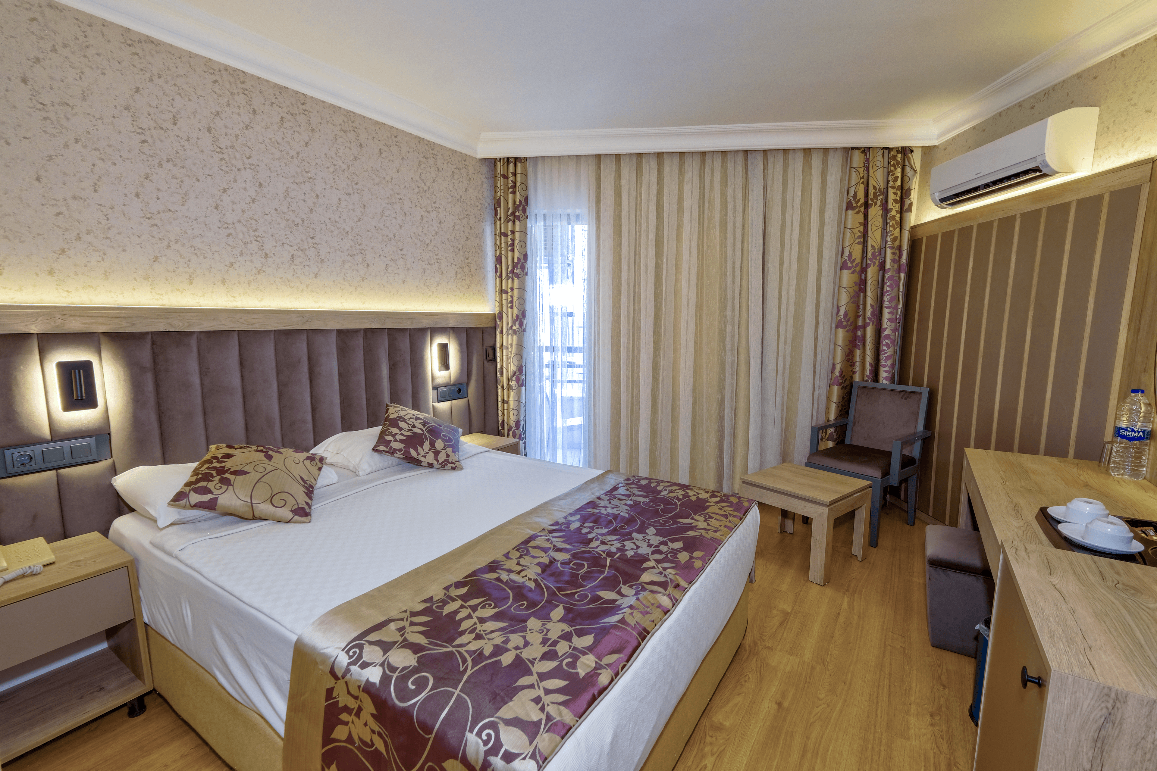 Kandelor Hotel - photo 2