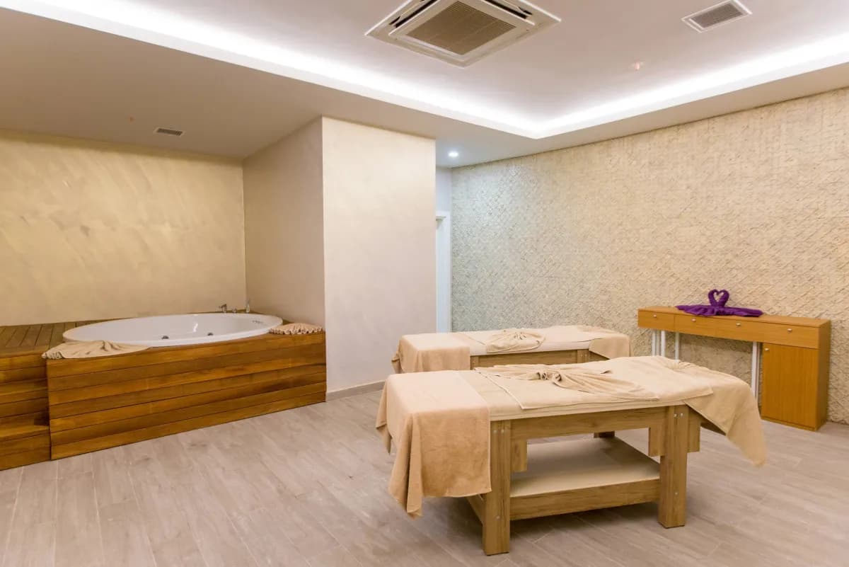 Victory Be Mine Hotel - photo 8