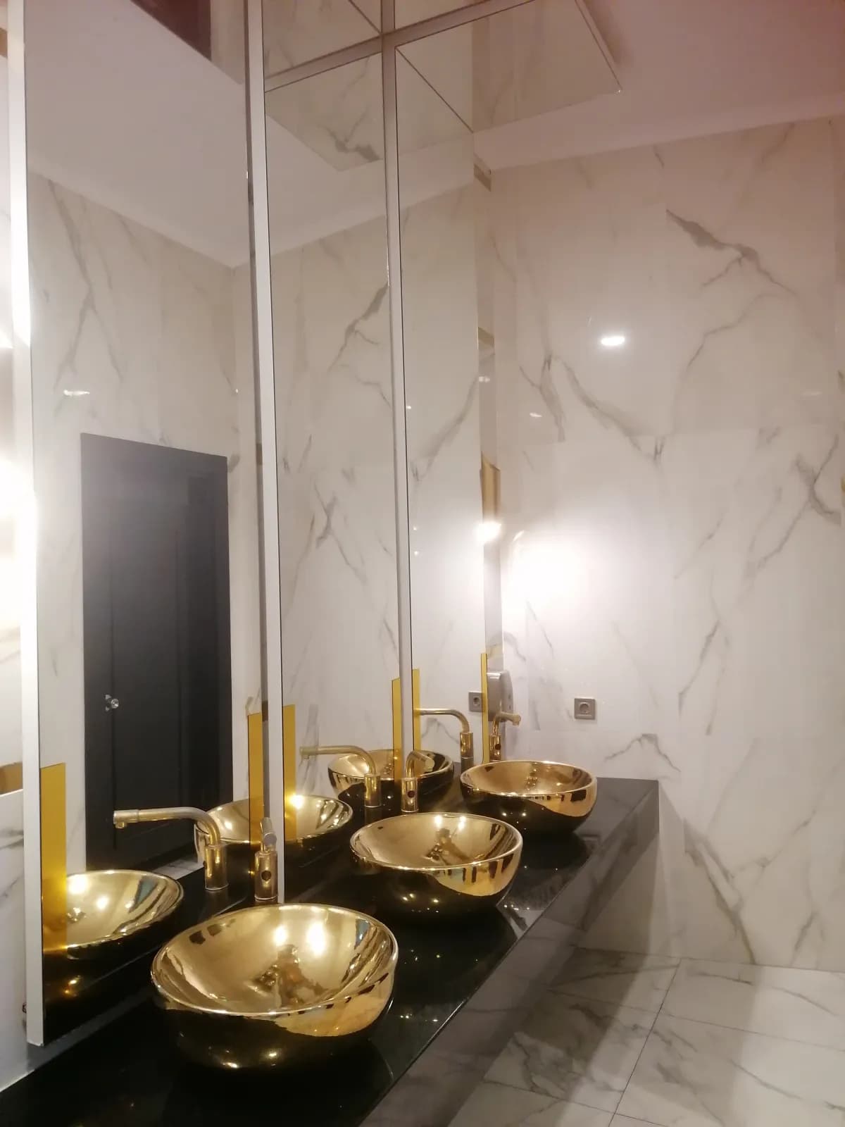 Diamond Premium Hotel & Spa Hotel - photo 4