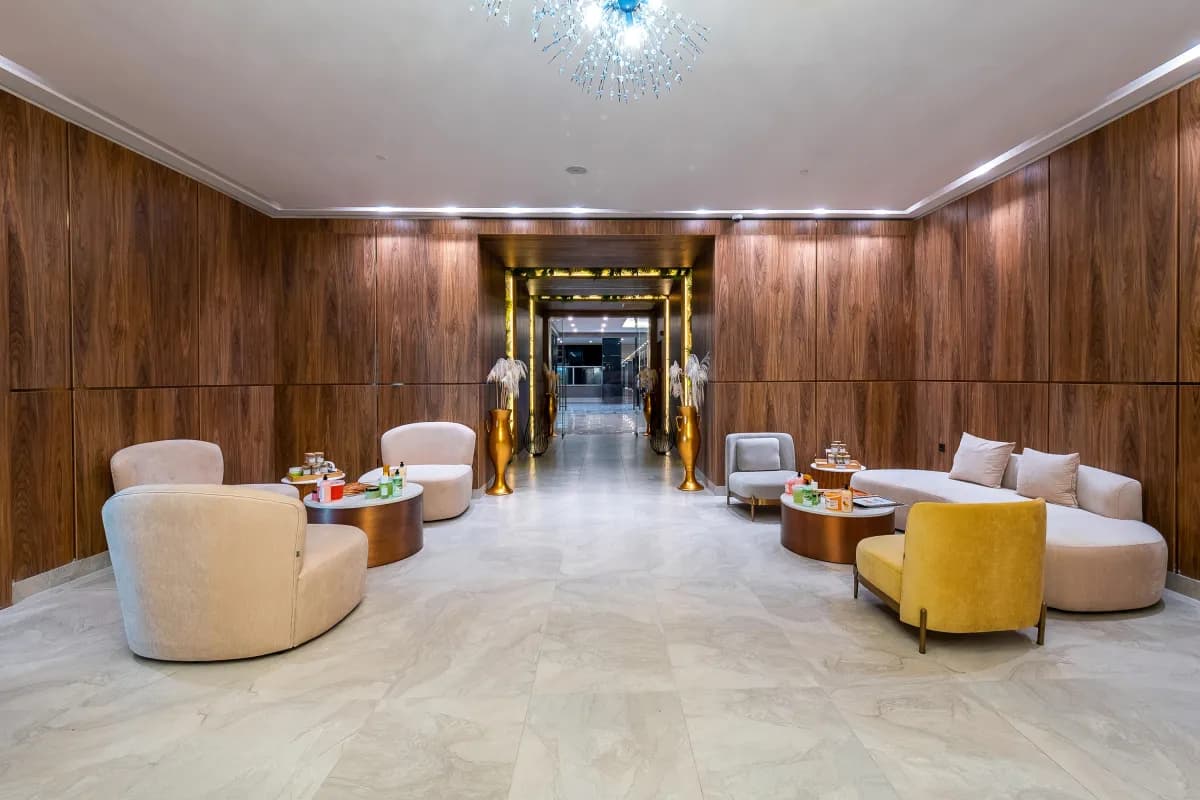 LAGO HOTEL - photo 9