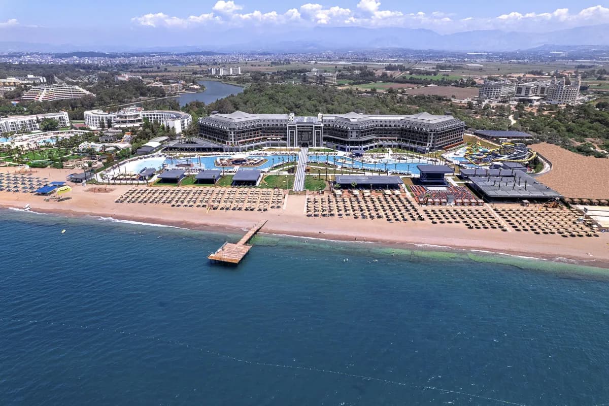 LAGO HOTEL - photo 10