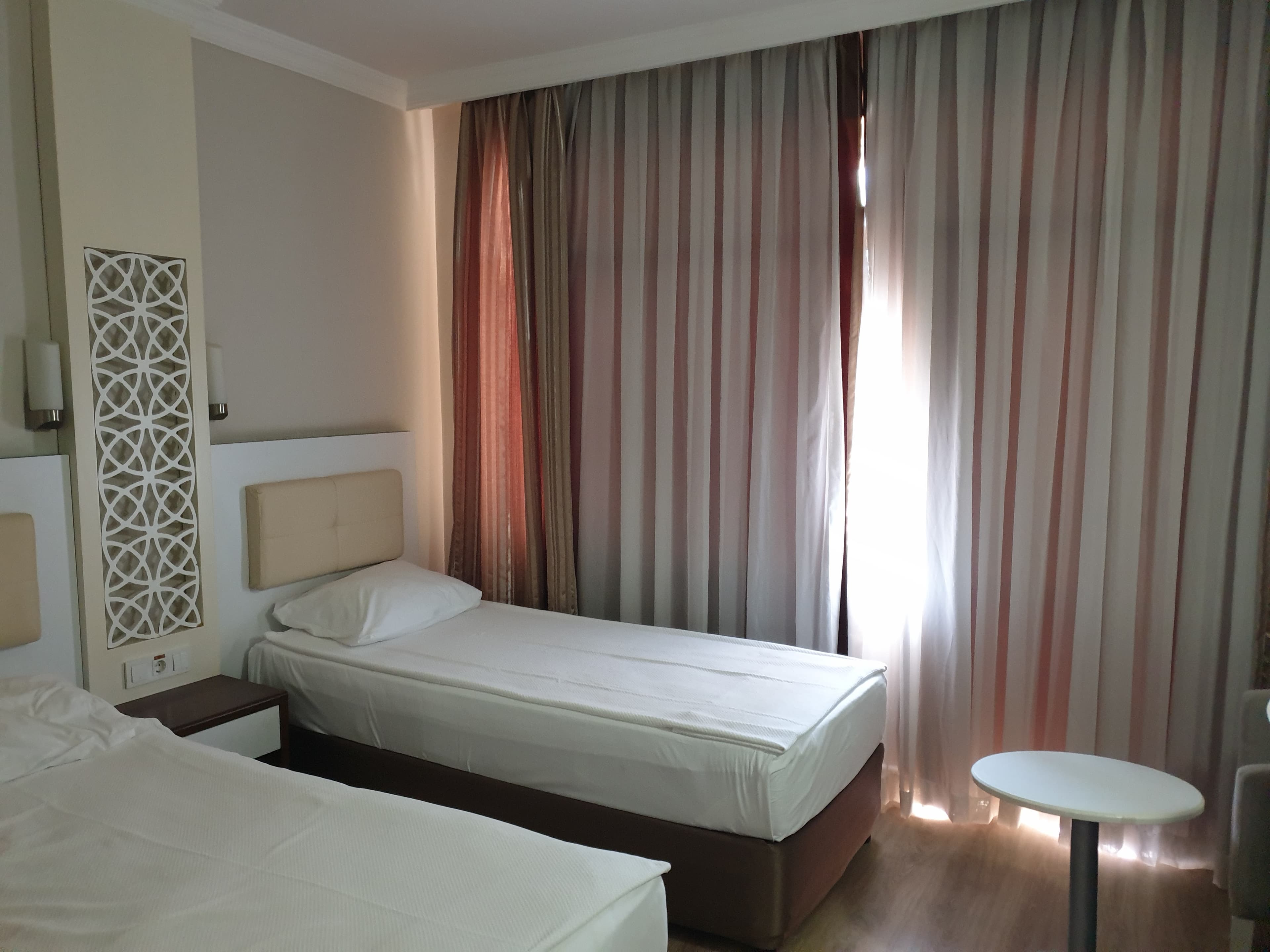 Linda Resort Hotel - photo 2