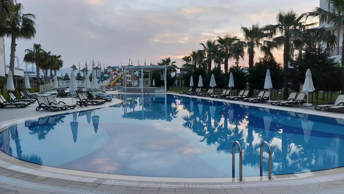 PORT RIVER HOTEL & SPA - photo 3